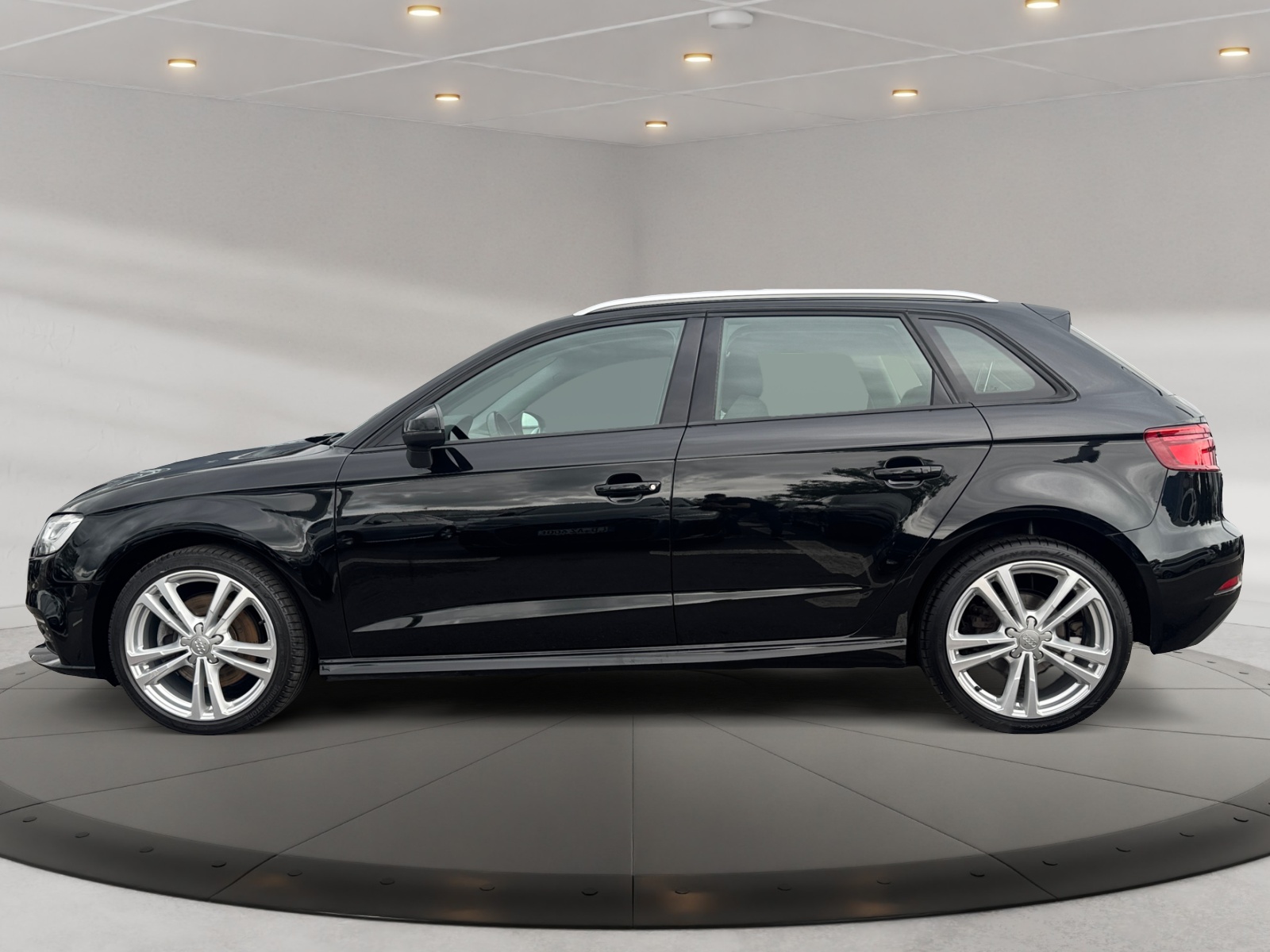 A3 Sportback sport 40 e-tron S tronic PDC,LED,LM