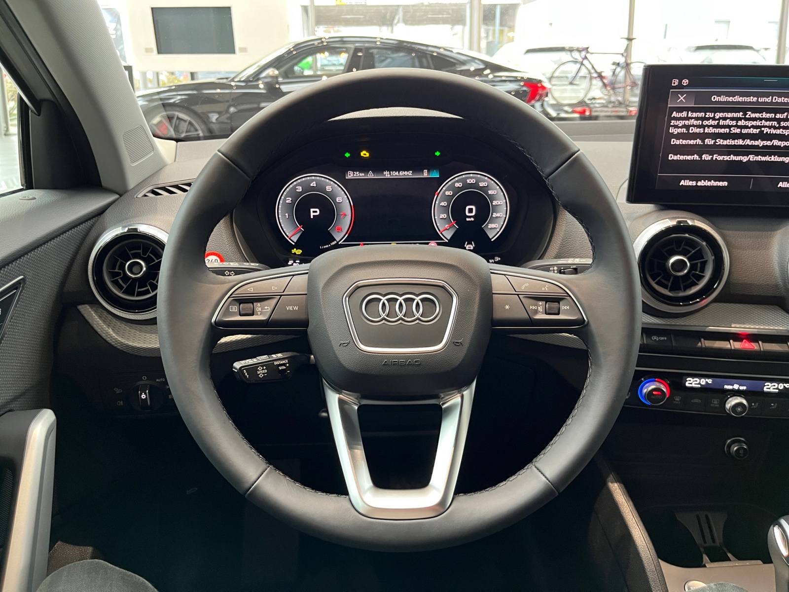 Q2 advanced 35 TFSI 110(150)  S tronic ,PDC,Navi