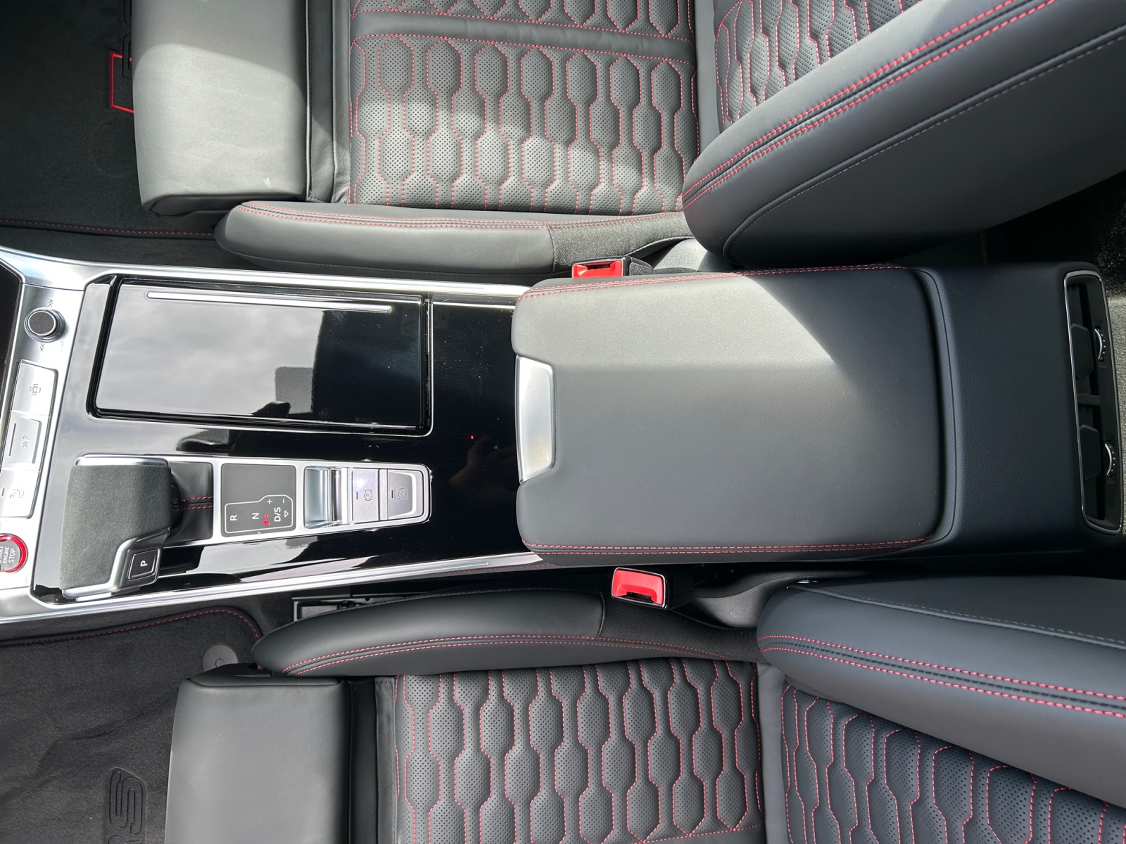RS 6 Avant performance 463(630)  tiptronic ,Luft