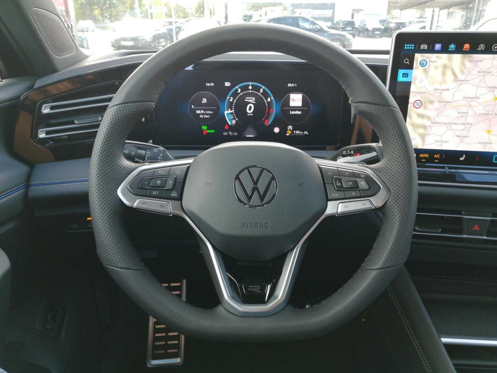 Tiguan R-Line 1.5 l eTSI OPF DSG ,Massage,R Line