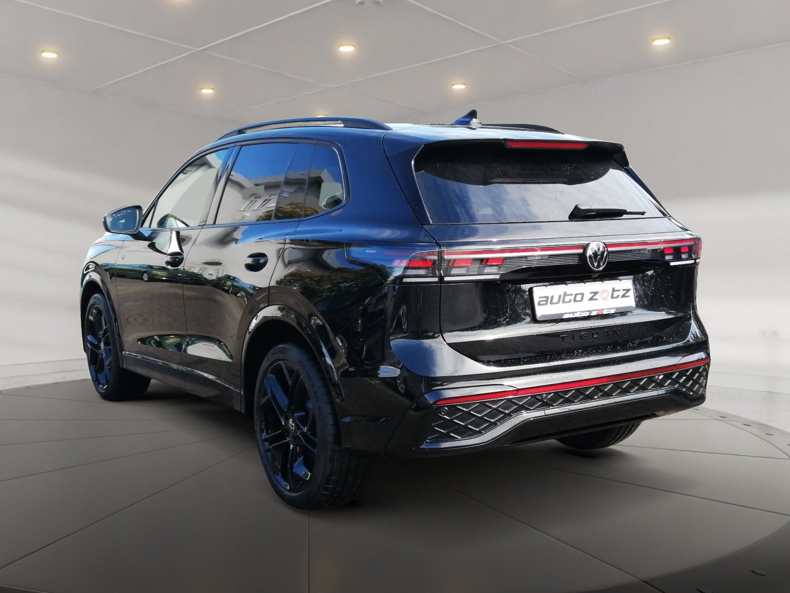 Tiguan R-Line 1.5 l eTSI OPF DSG ,Massage,R Line