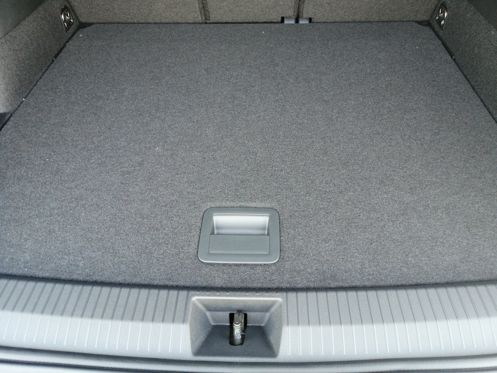 Tiguan R-Line 1.5 l eTSI OPF DSG ,Massage,R Line