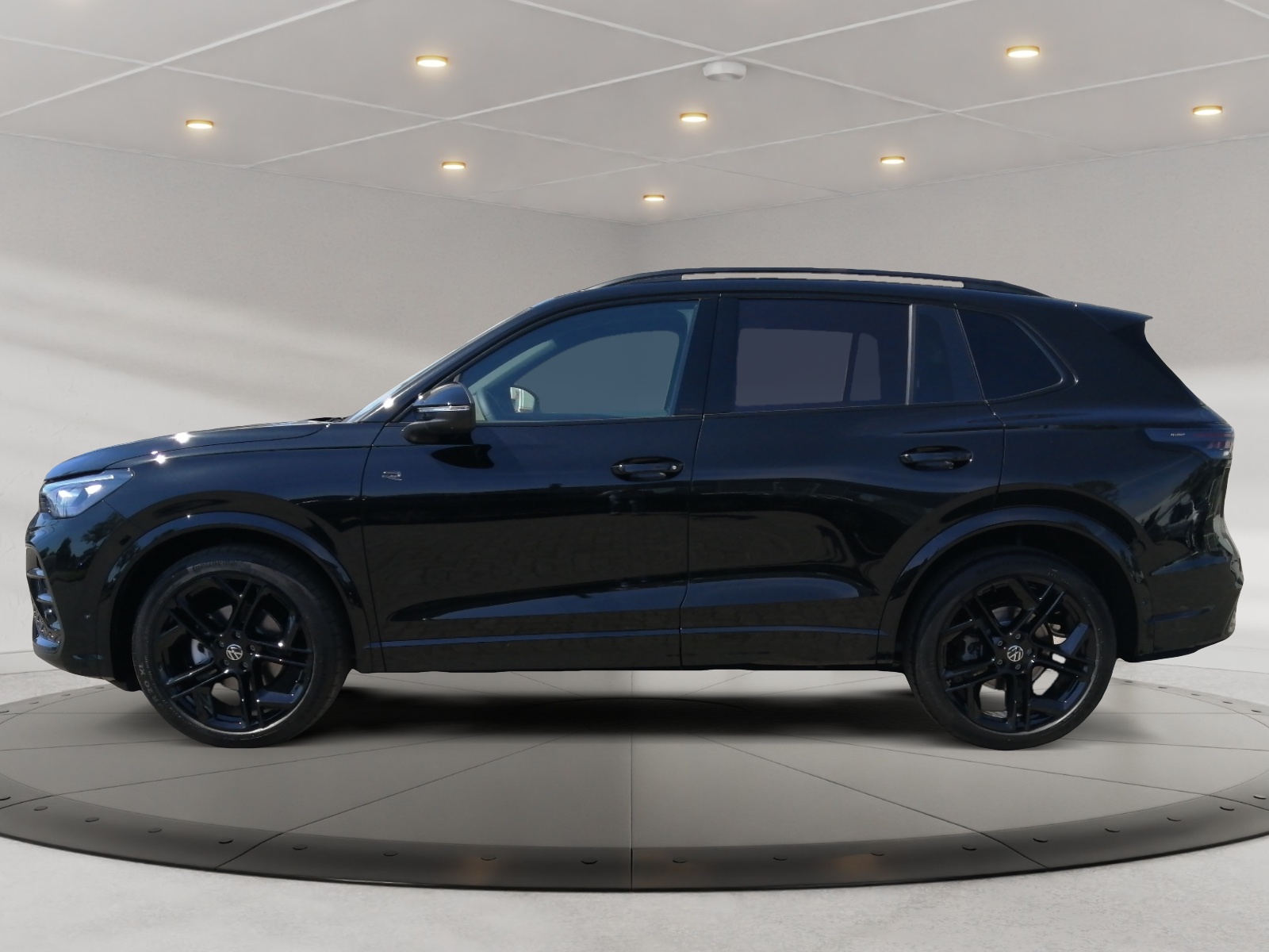 Tiguan R-Line 1.5 l eTSI OPF DSG ,Massage,R Line