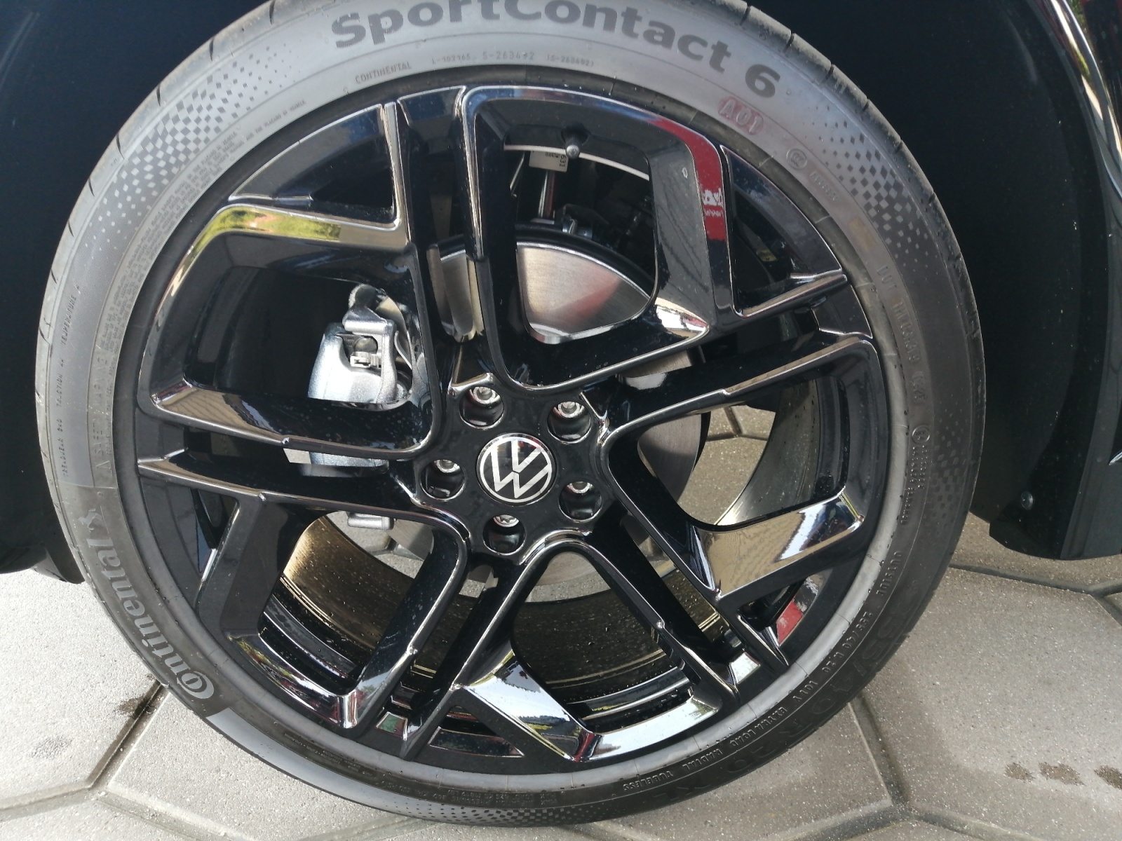 Tiguan R-Line 1.5 l eTSI OPF DSG ,Massage,R Line