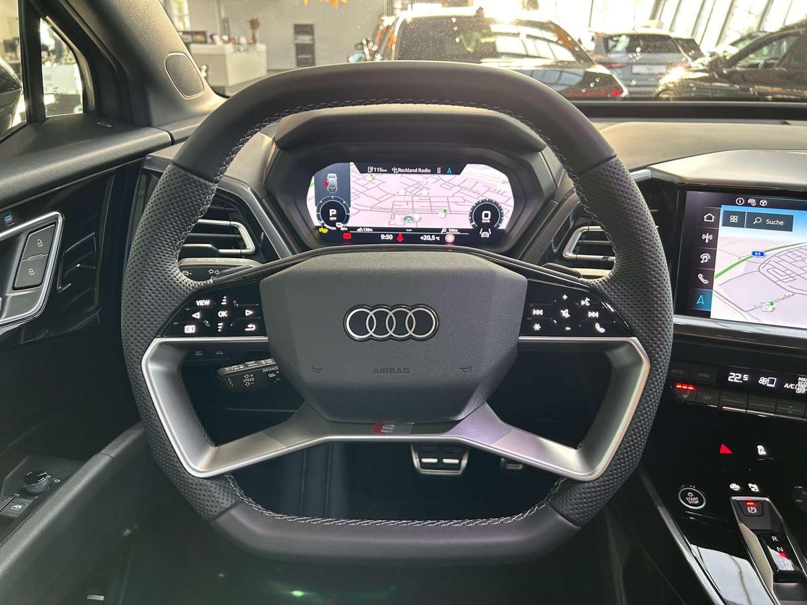 Q4 45 e-tron quattro 210 kW S Line,matrix,360,LM