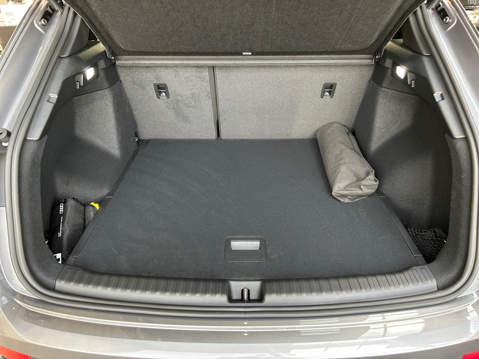 Q4 45 e-tron quattro 210 kW S Line,matrix,360,LM