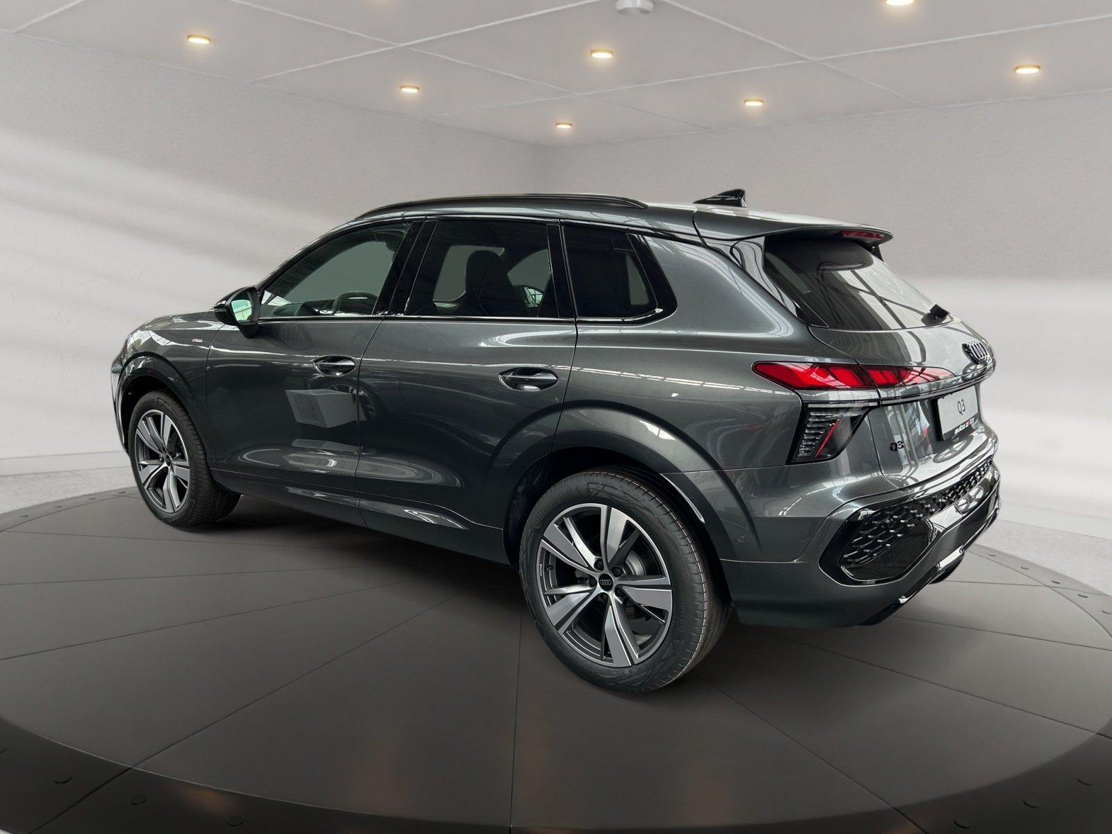 Q3 SUV TFSI 110 kW S tronic S Line,matrix,Kam.