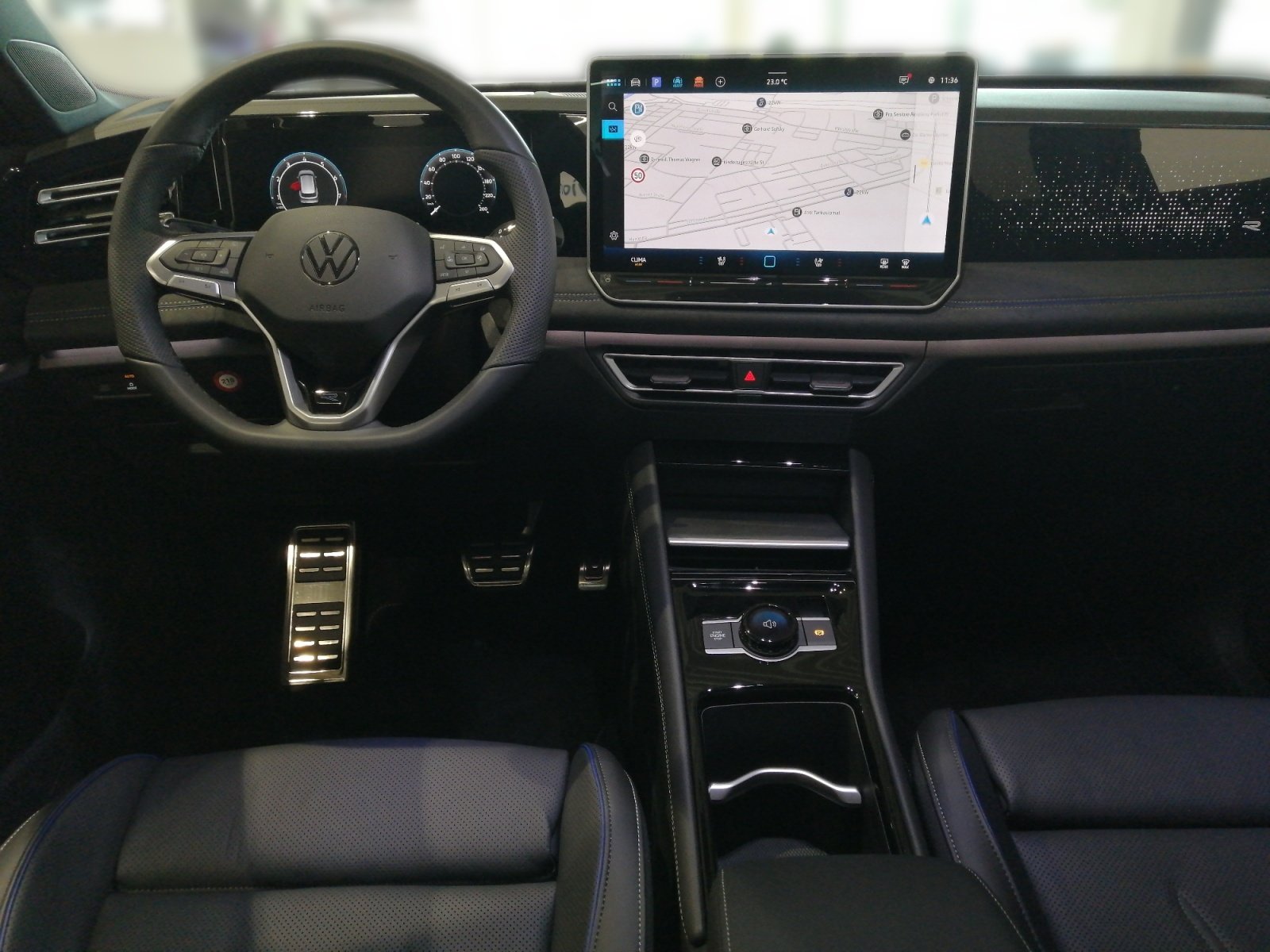 Tiguan R-Line 1.5 l eTSI OPF DSG 360,HUD,Kam.