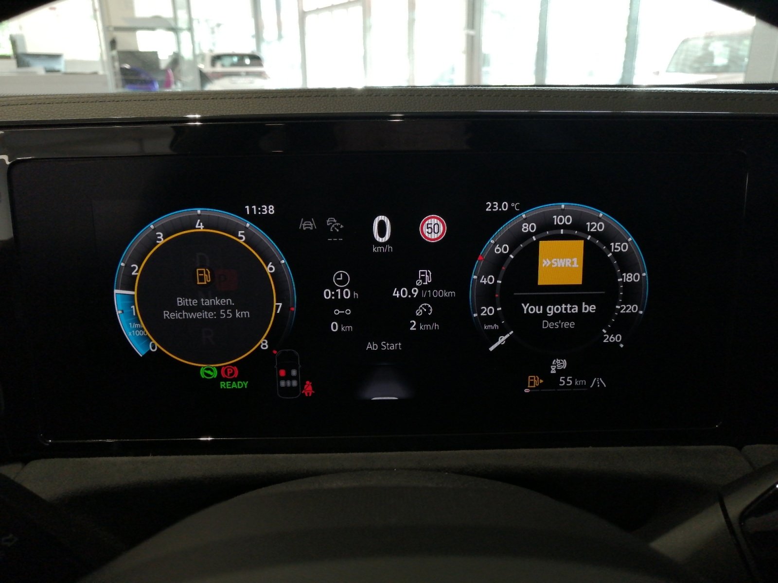Tiguan R-Line 1.5 l eTSI OPF DSG 360,HUD,Kam.