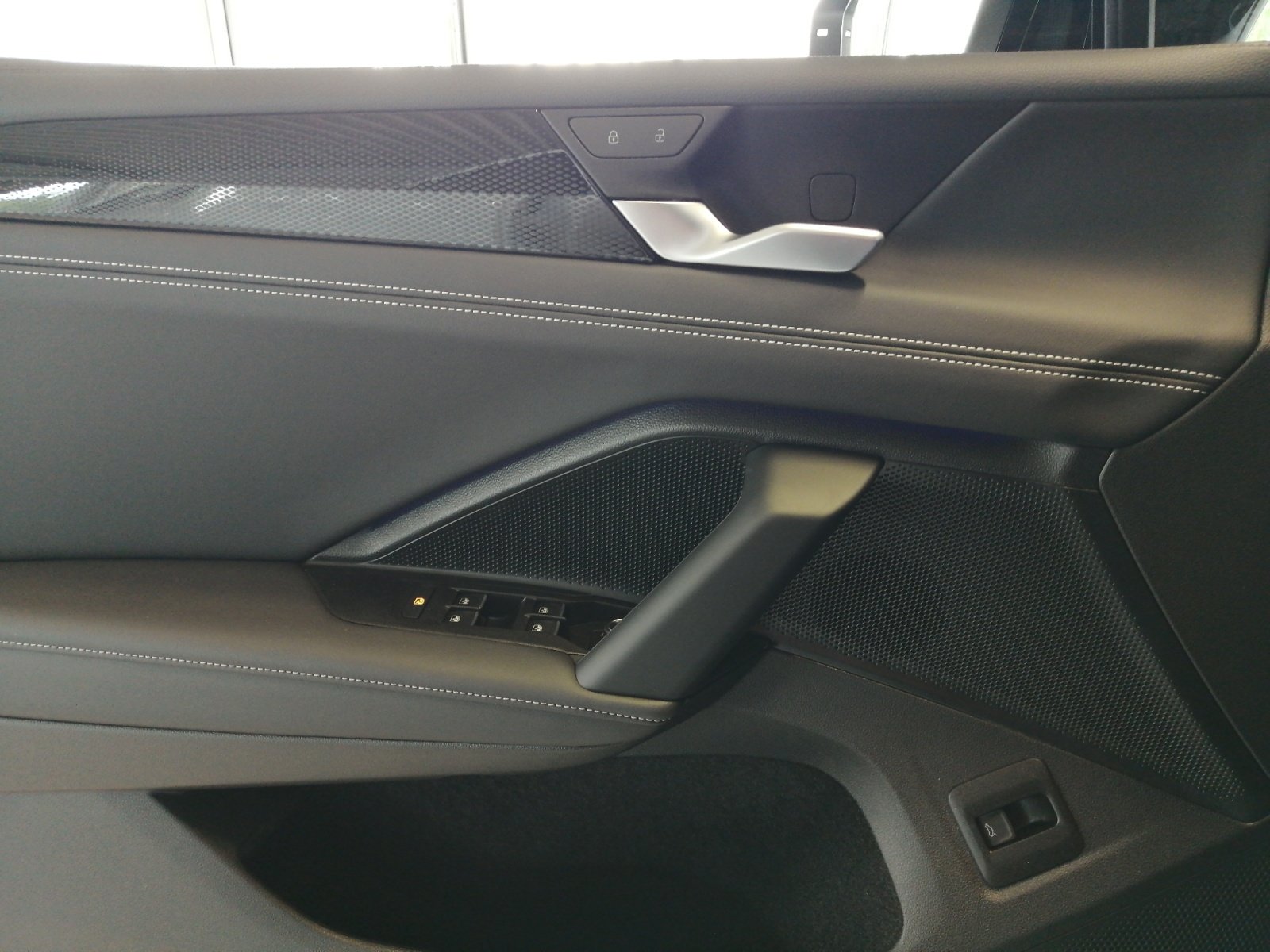 Tiguan ENERGY 1.5 l eTSI OPF DSG 360,Kam.,PDC