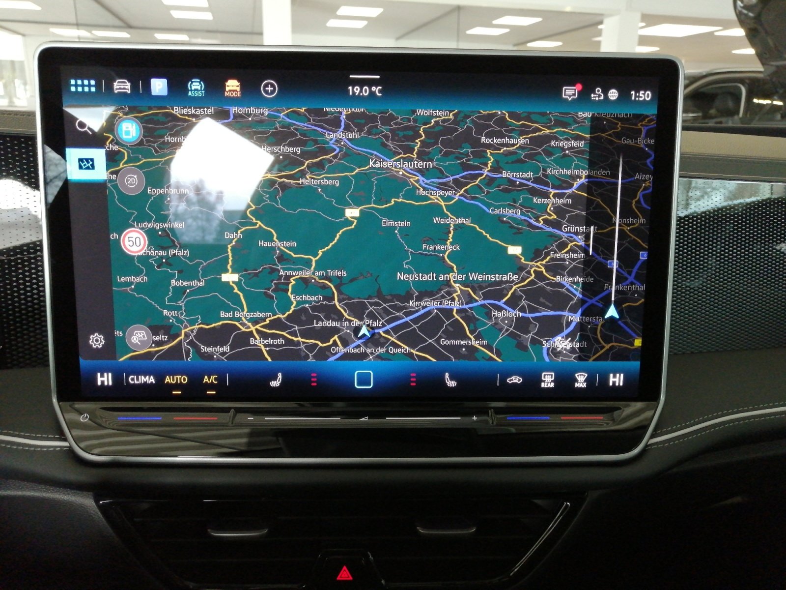 Passat Business 1.5 l eTSI OPF DSG 360,HUD,Kam.