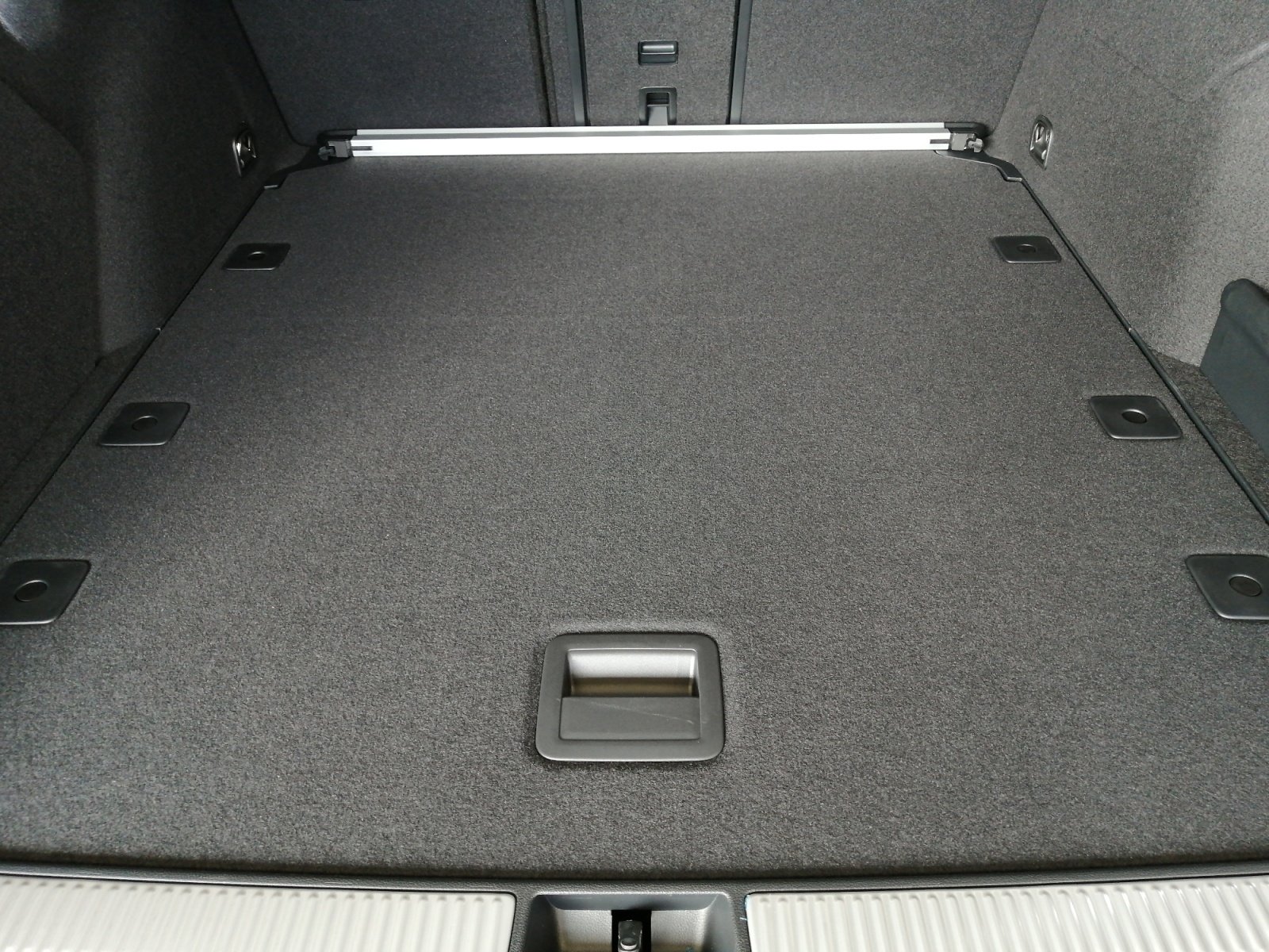 Passat Business 1.5 l eTSI OPF DSG 360,HUD,Kam.