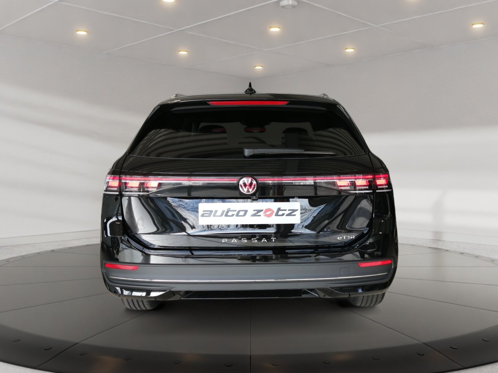 Passat Business 1.5 l eTSI OPF DSG 360,HUD,Kam.