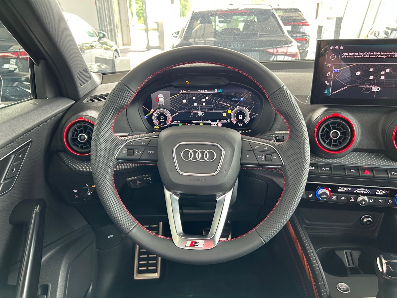 Q2 S line 35 TFSI 110(150)  S tronic S Line,Kam.