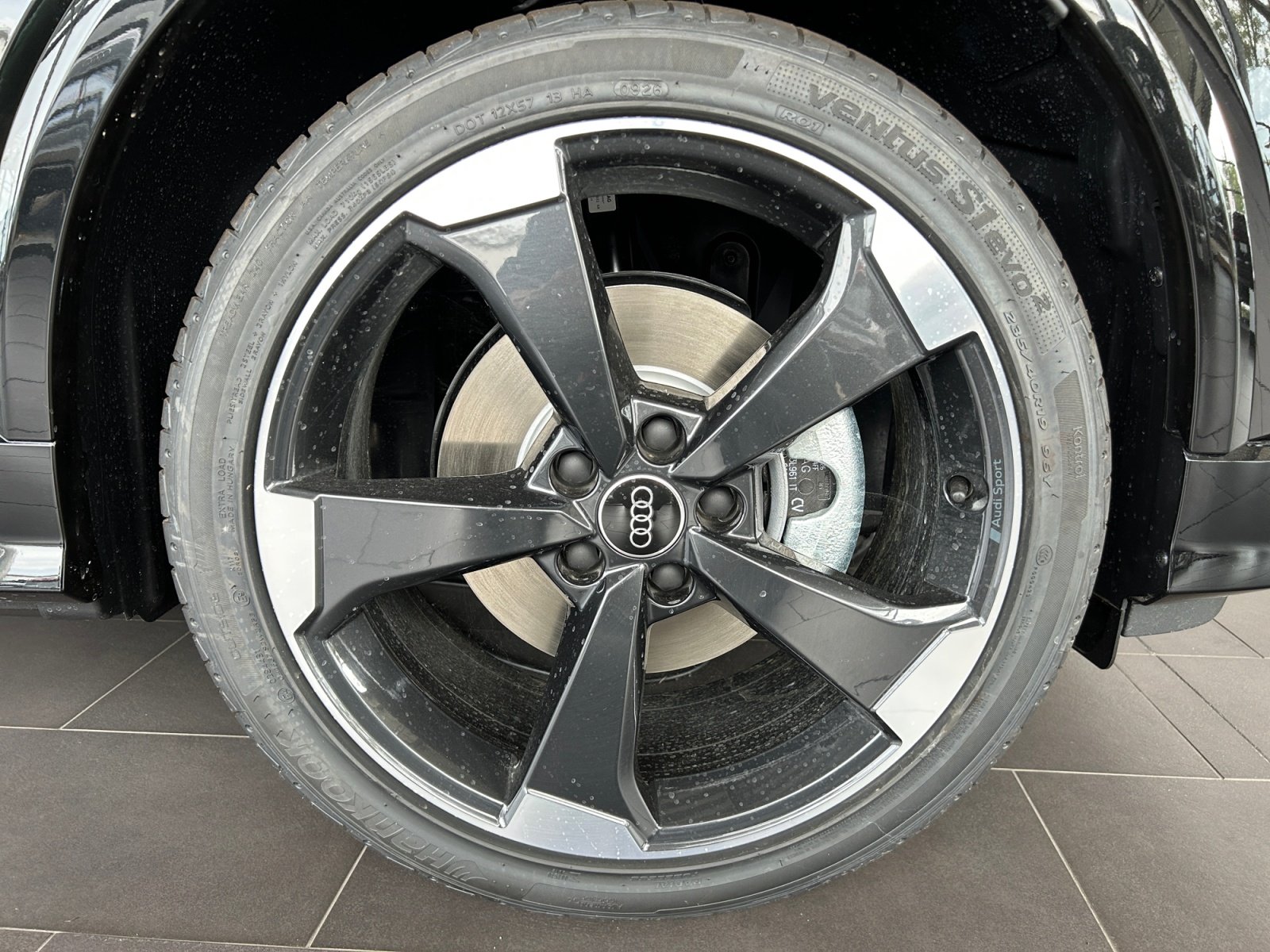 Q2 S line 35 TFSI 110(150)  S tronic S Line,Kam.