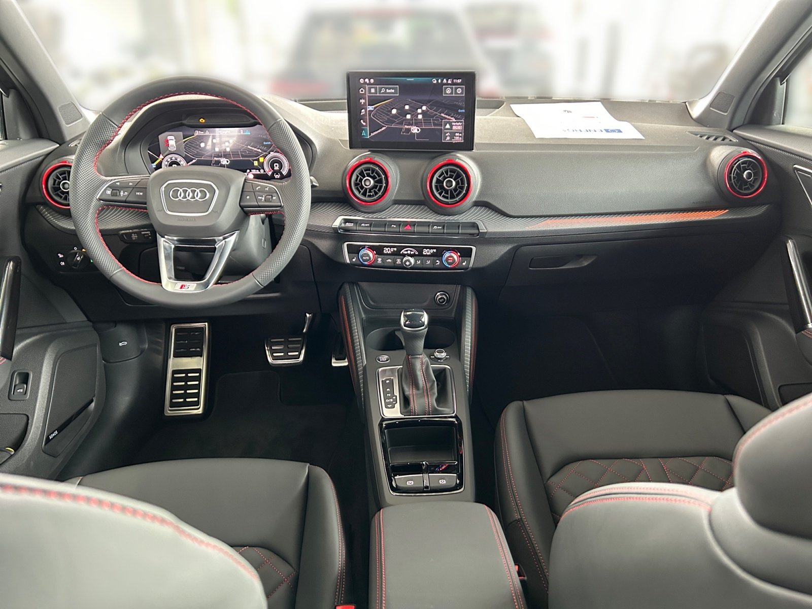 Q2 S line 35 TFSI 110(150)  S tronic S Line,Kam.
