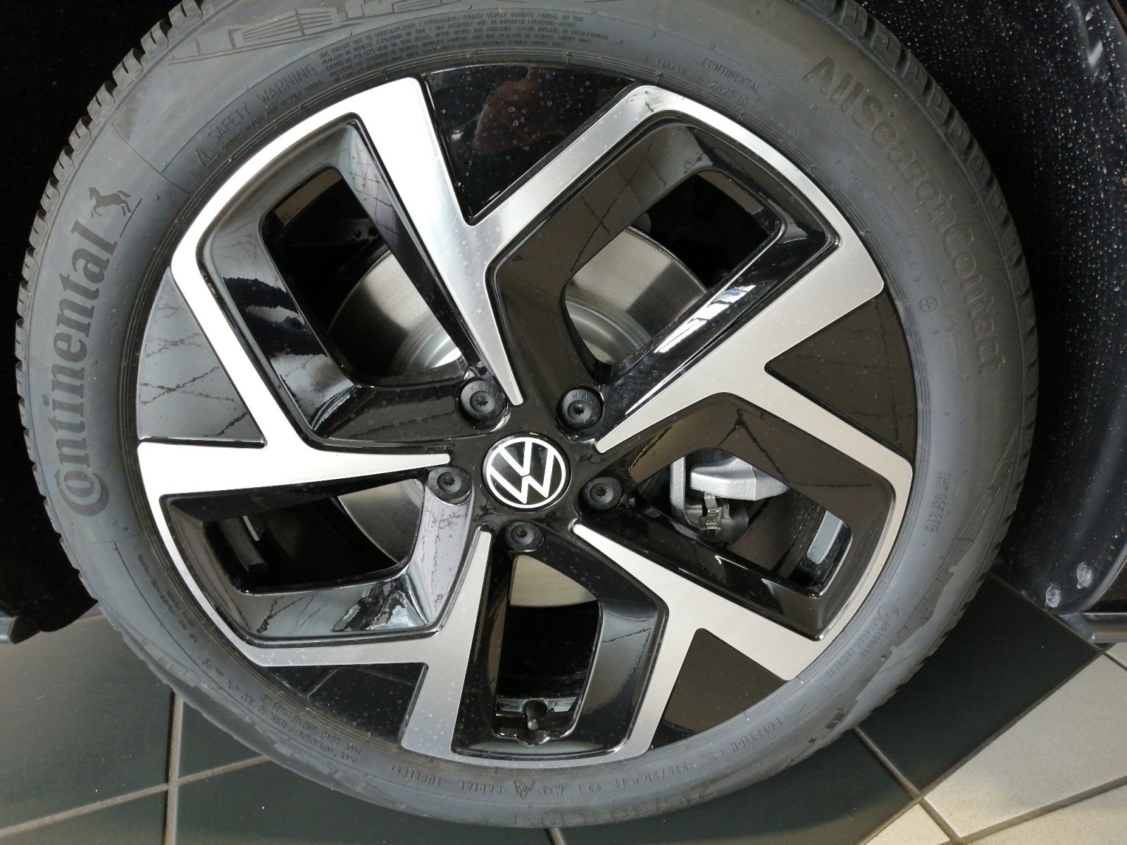 ID.3 Pro 59 kWh 360,HUD