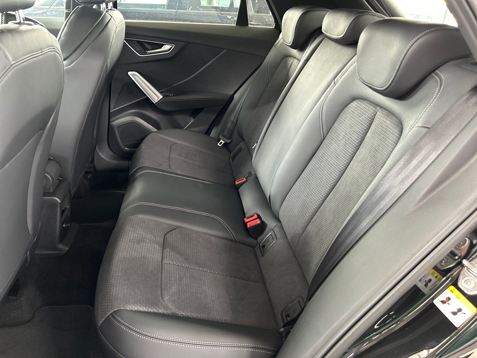 Q2 S line 35TFSI S tronic S Line,matrix,Kam.,PDC