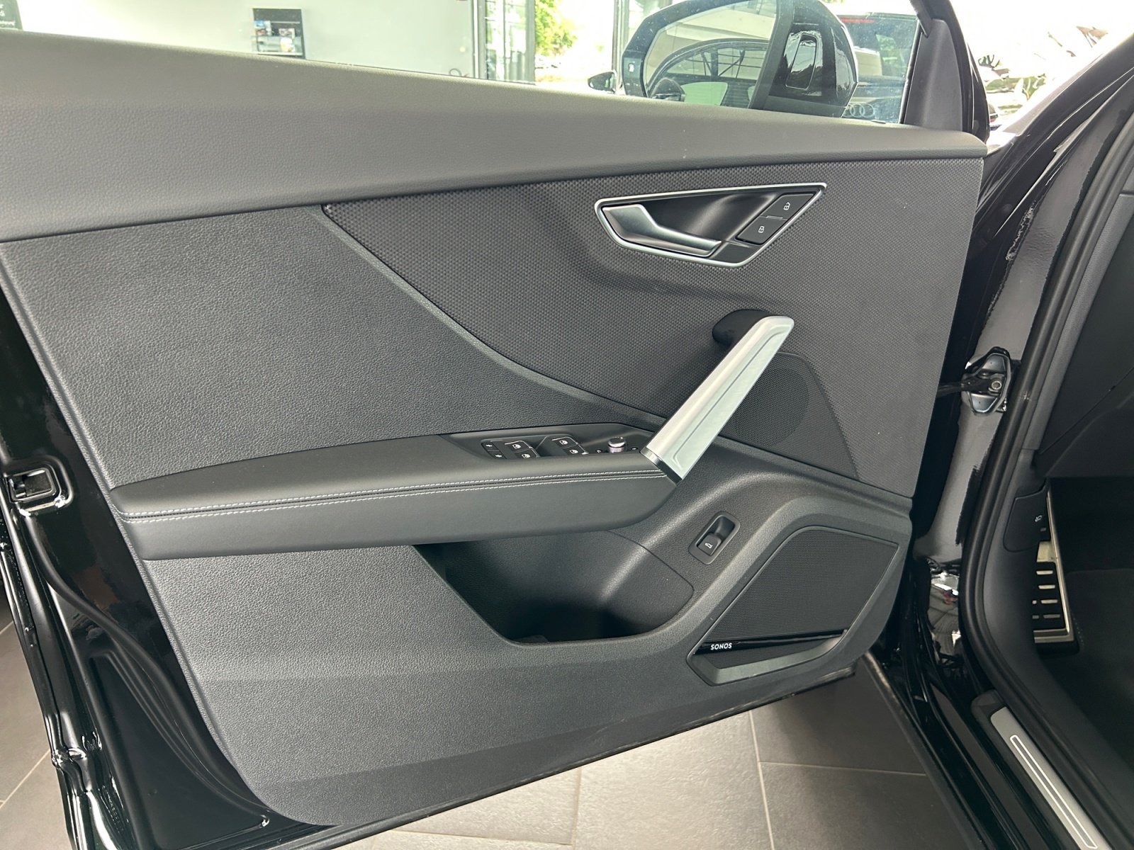 Q2 S line 35TFSI S tronic S Line,matrix,Kam.,PDC