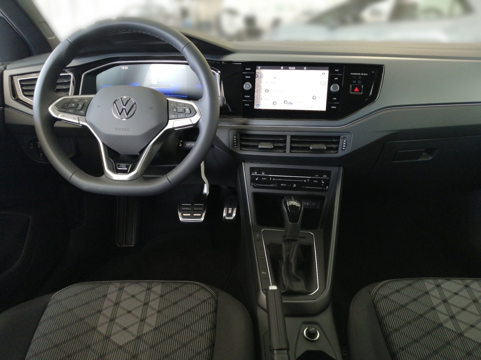 Taigo R-Line 1.5 l TSI DSG Kam.,PDC,Virtual,ACC