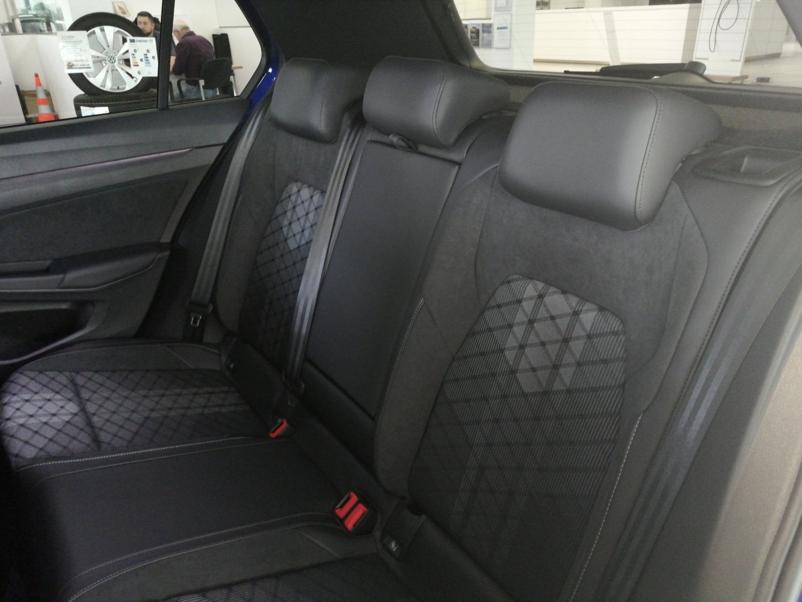 Golf R-Line 1.5 l eTSI OPF DSG Kam.,PDC,Virtual