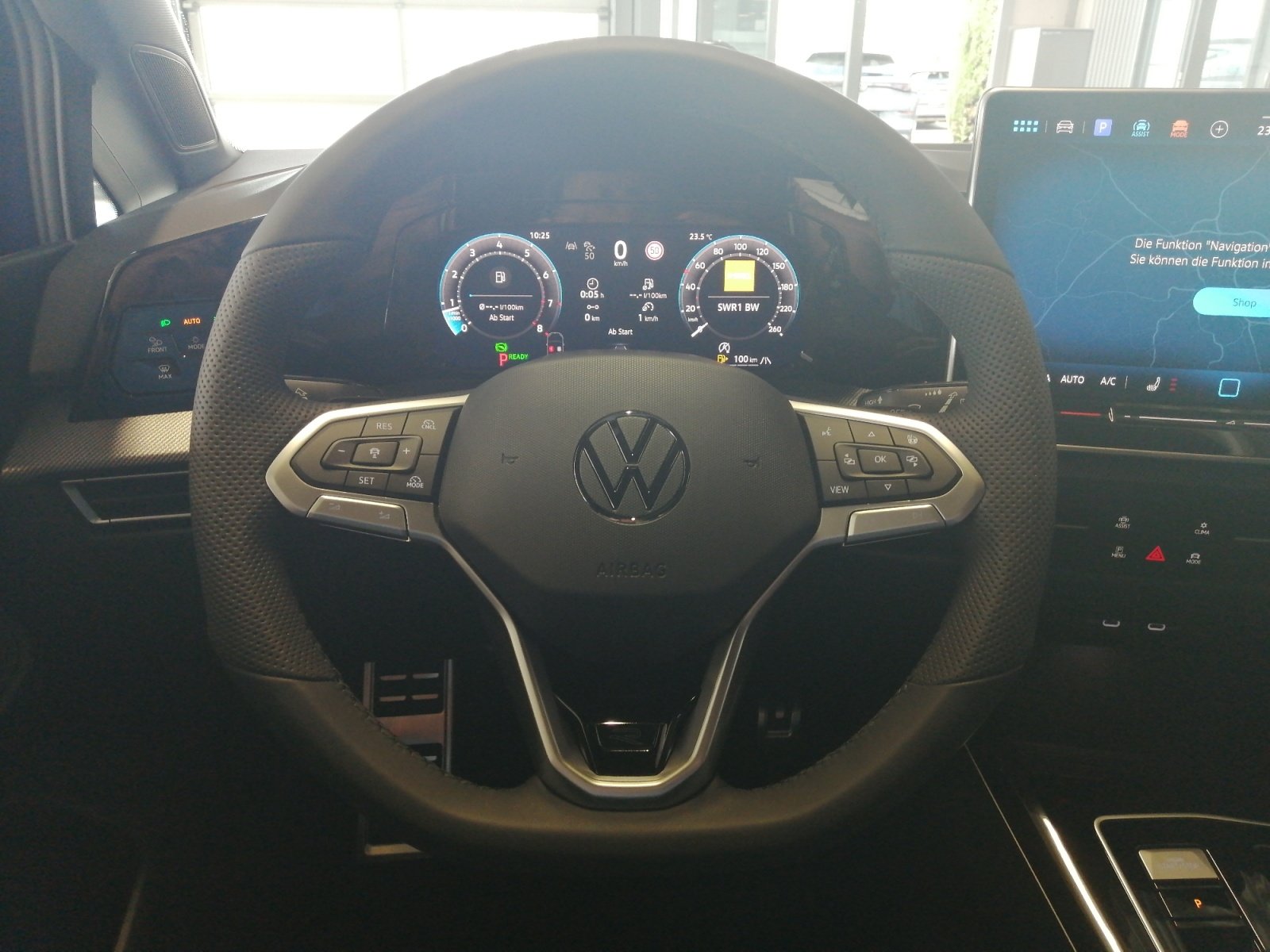 Golf R-Line 1.5 l eTSI OPF DSG Kam.,PDC,Virtual