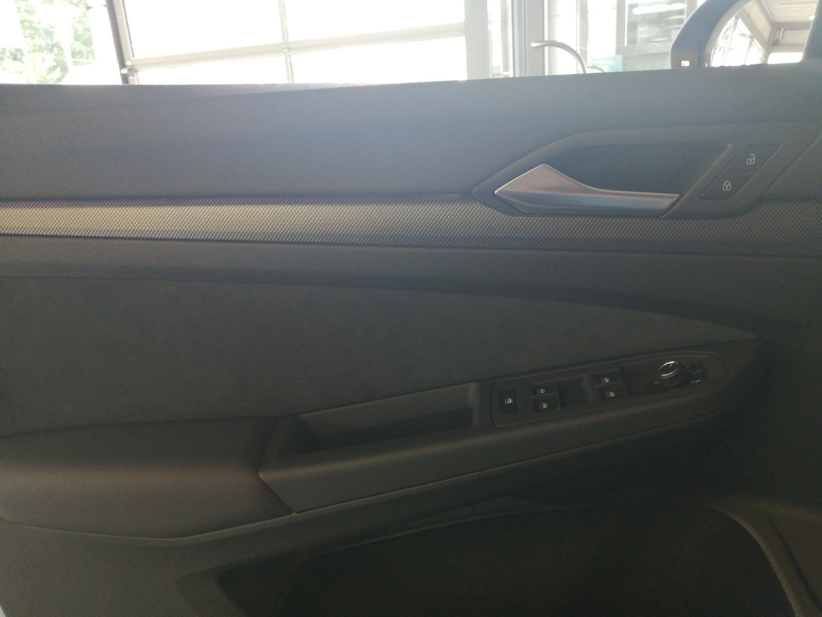 Golf R-Line 1.5 l eTSI OPF DSG Kam.,PDC,Virtual