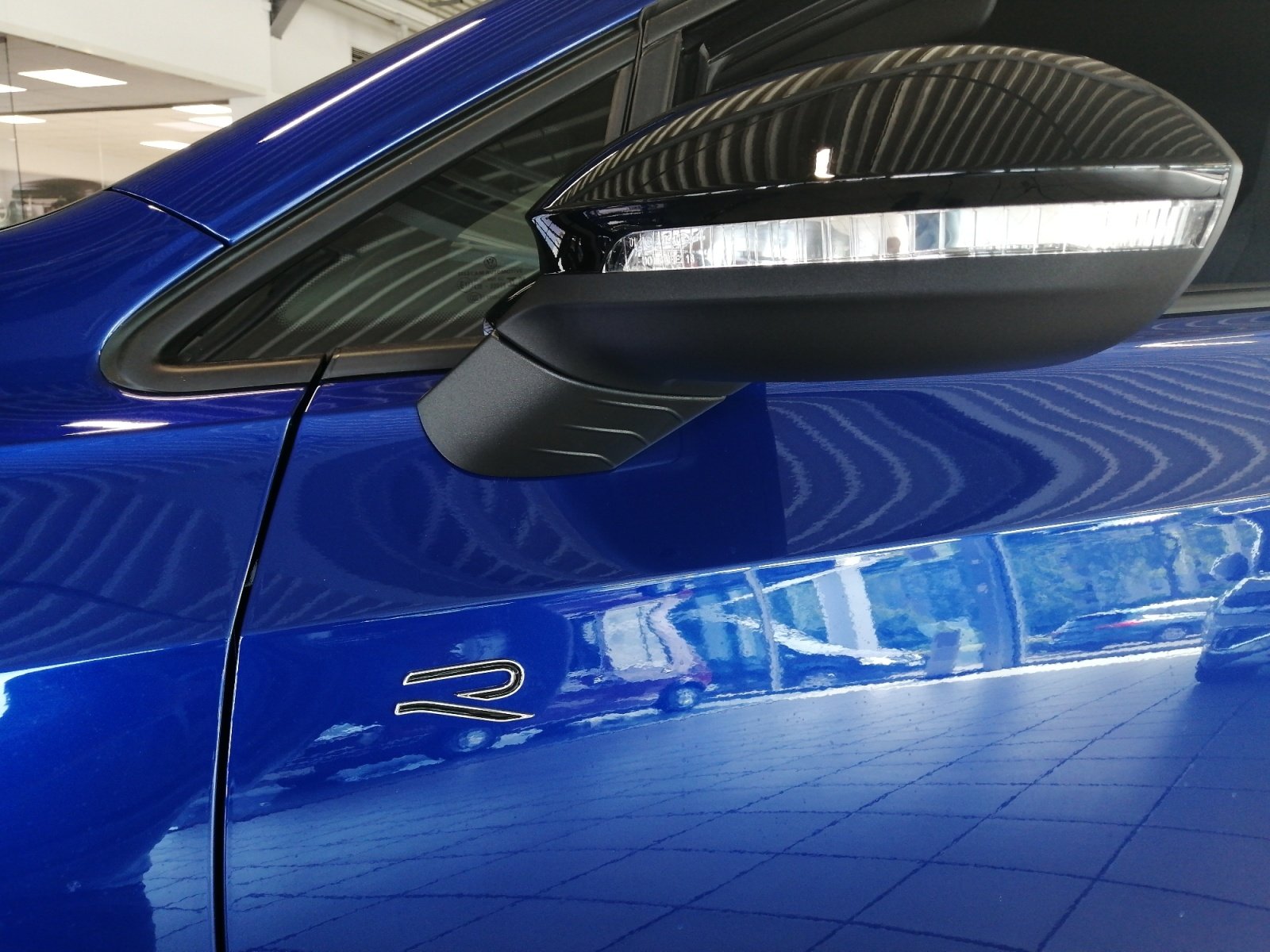 Golf R-Line 1.5 l eTSI OPF DSG Kam.,PDC,Virtual