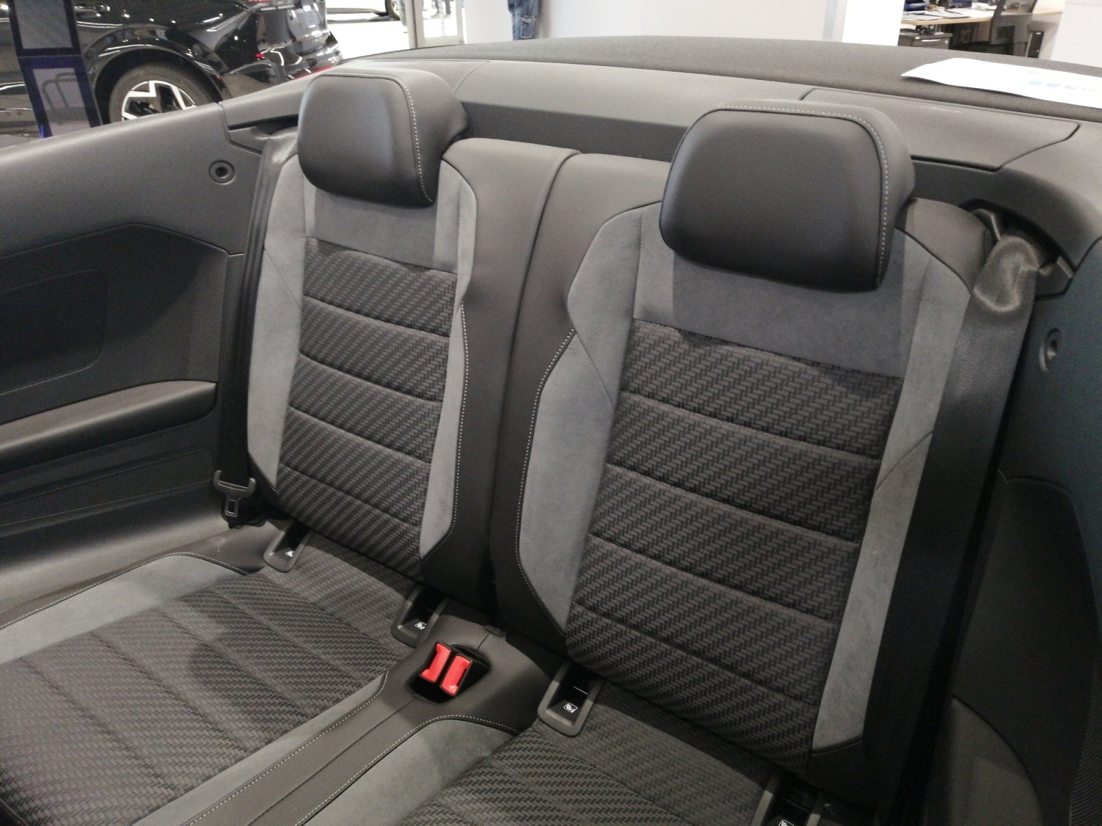 T-Roc Cabriolet R-Line 1.5 l TSI OPF DSG Kam.