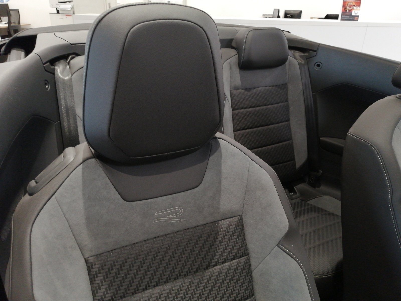 T-Roc Cabriolet R-Line 1.5 l TSI OPF DSG Kam.