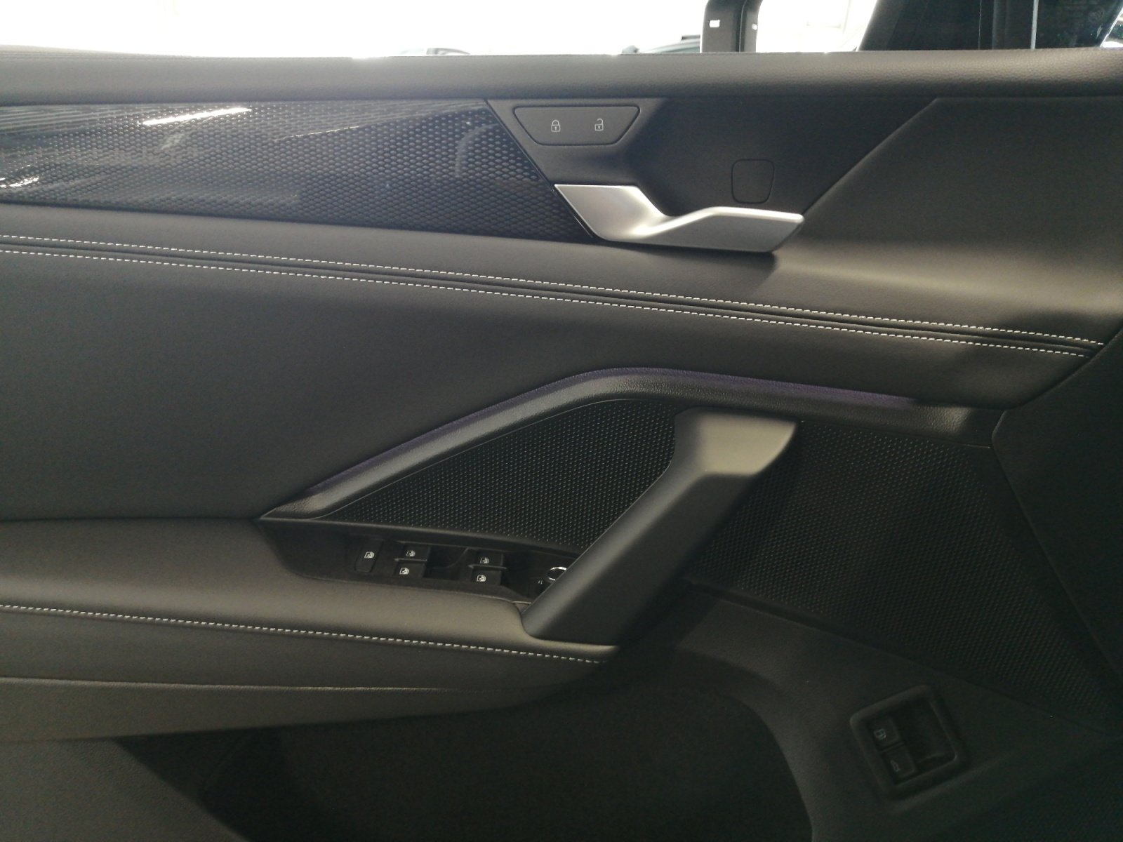 Tiguan ENERGY 1.5 l eHybrid OPF DSG 360,Kam.,PDC
