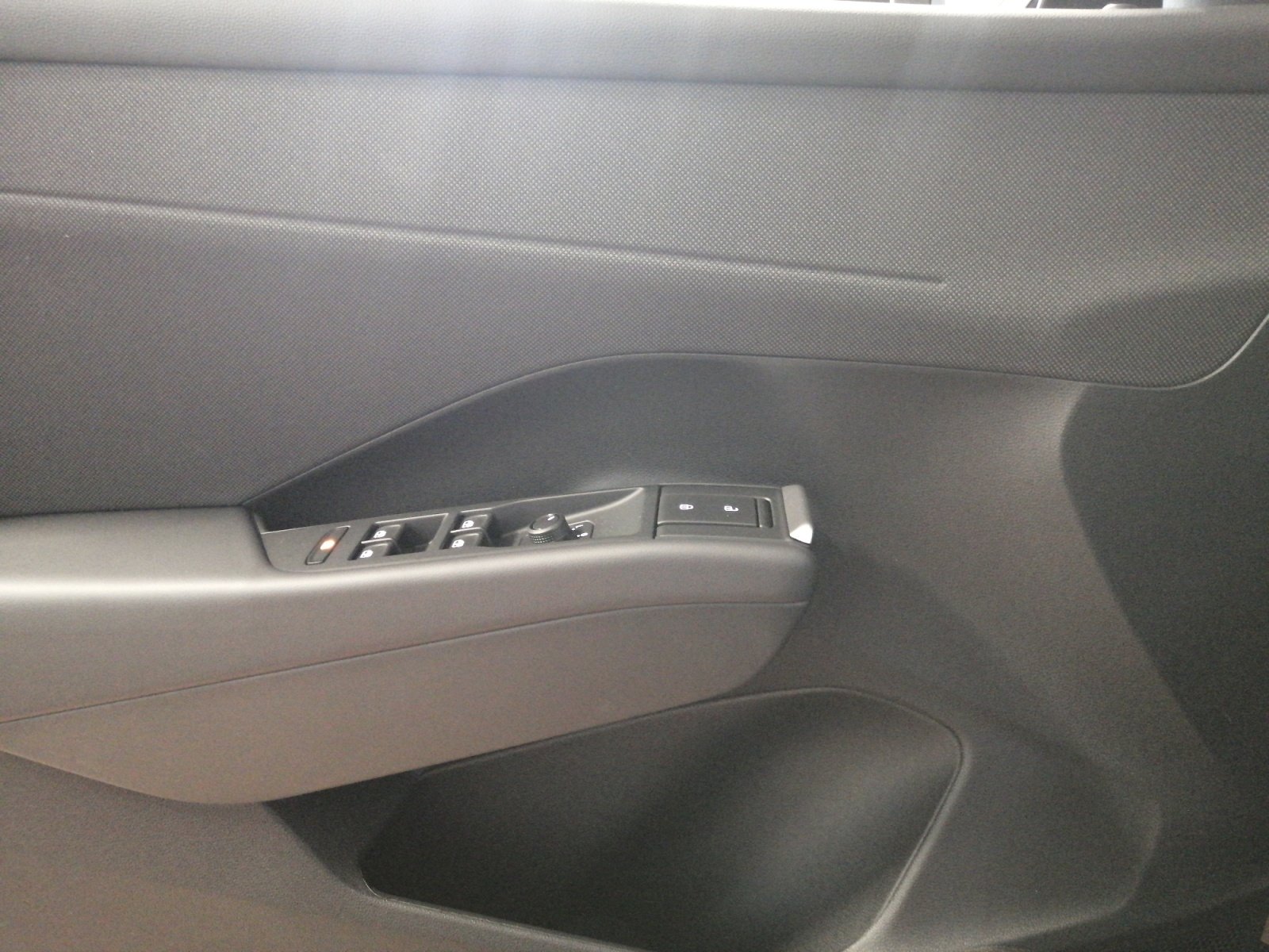 T-Roc Life 1.5 l eTSI OPF DSG Kam.,PDC,Virtual