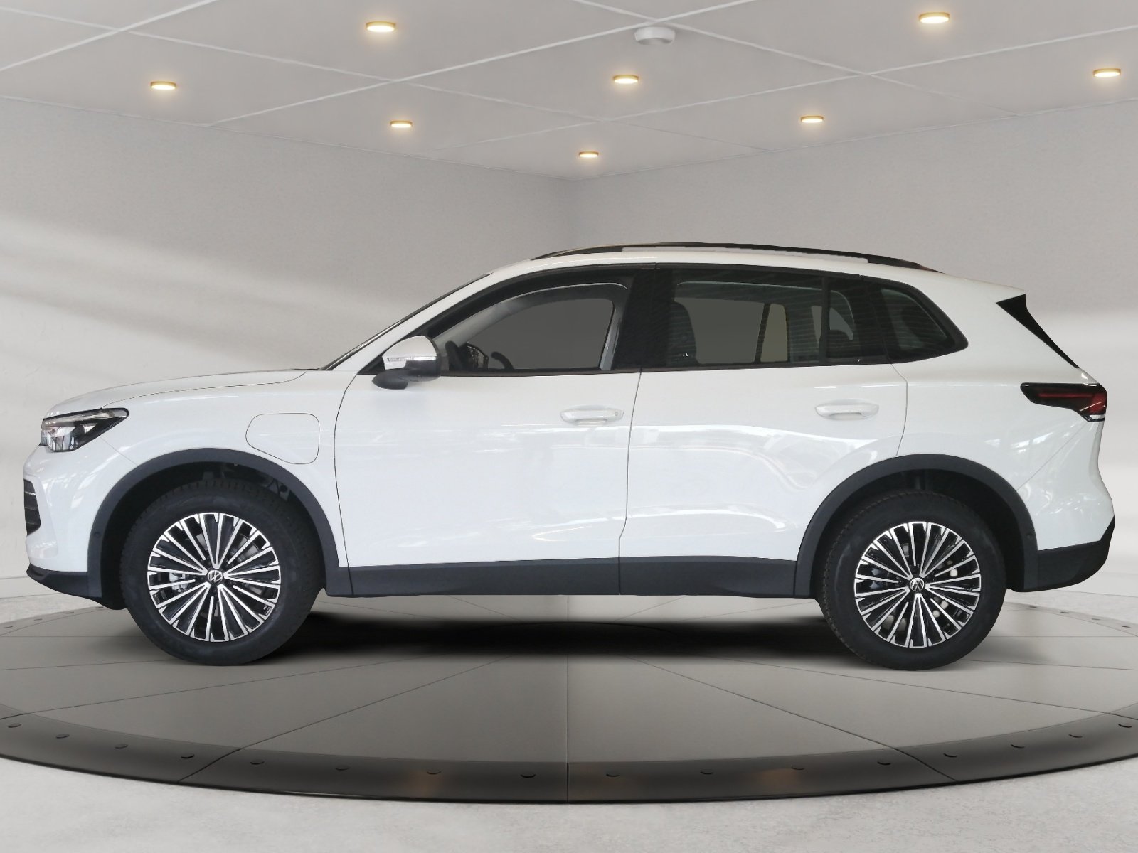 Tiguan III 1.5 l e Hybrid OPF DSG 360,Kam.,PDC