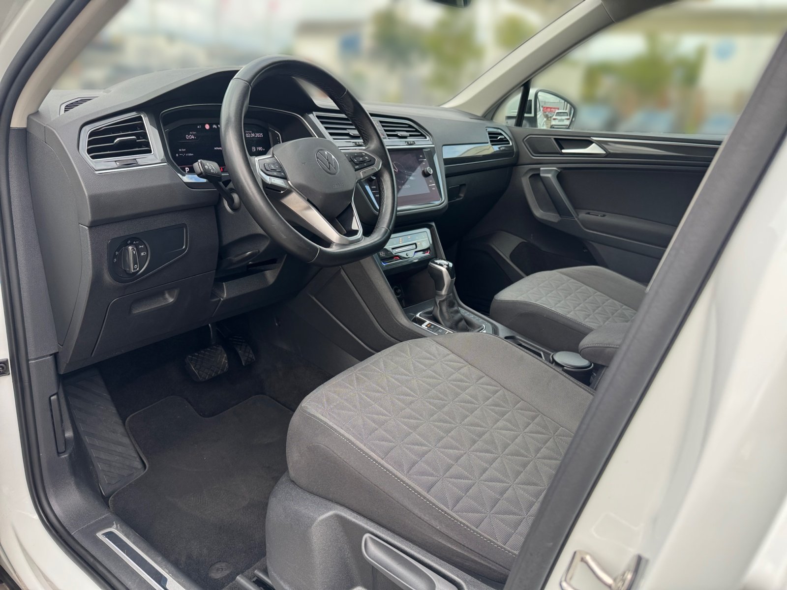 Tiguan Life 2.0TDI DSG 4Motion PDC,Virtual,ACC