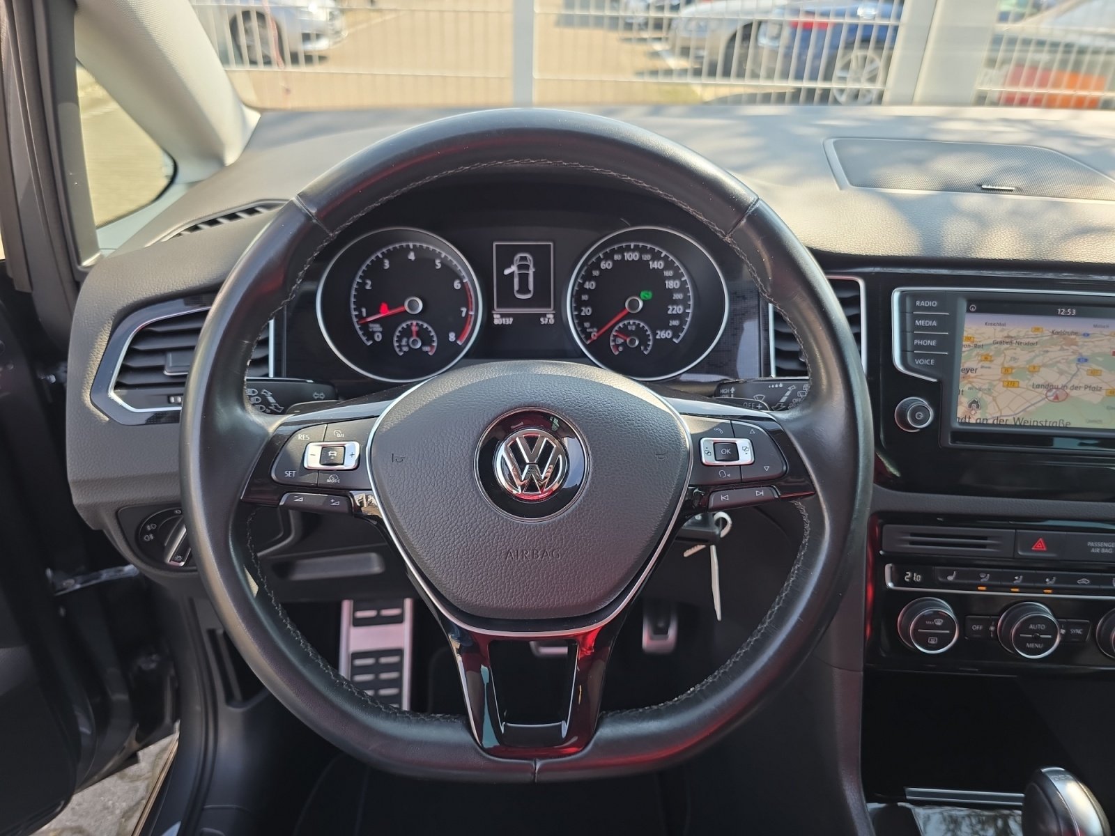 Golf Sportsvan SOUND Golf Sportsvan SOUND BlueMotion Technology 1.4 l TSI  7-Ga