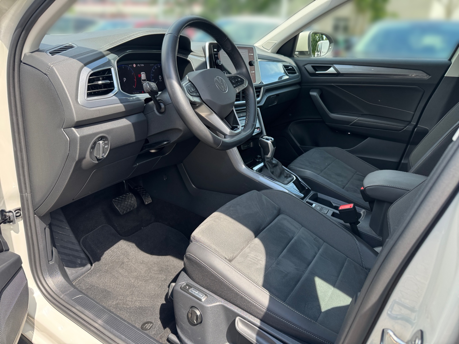 T-Roc Style 1.5TSI DSG AHK IQ.Light Massage,PDC