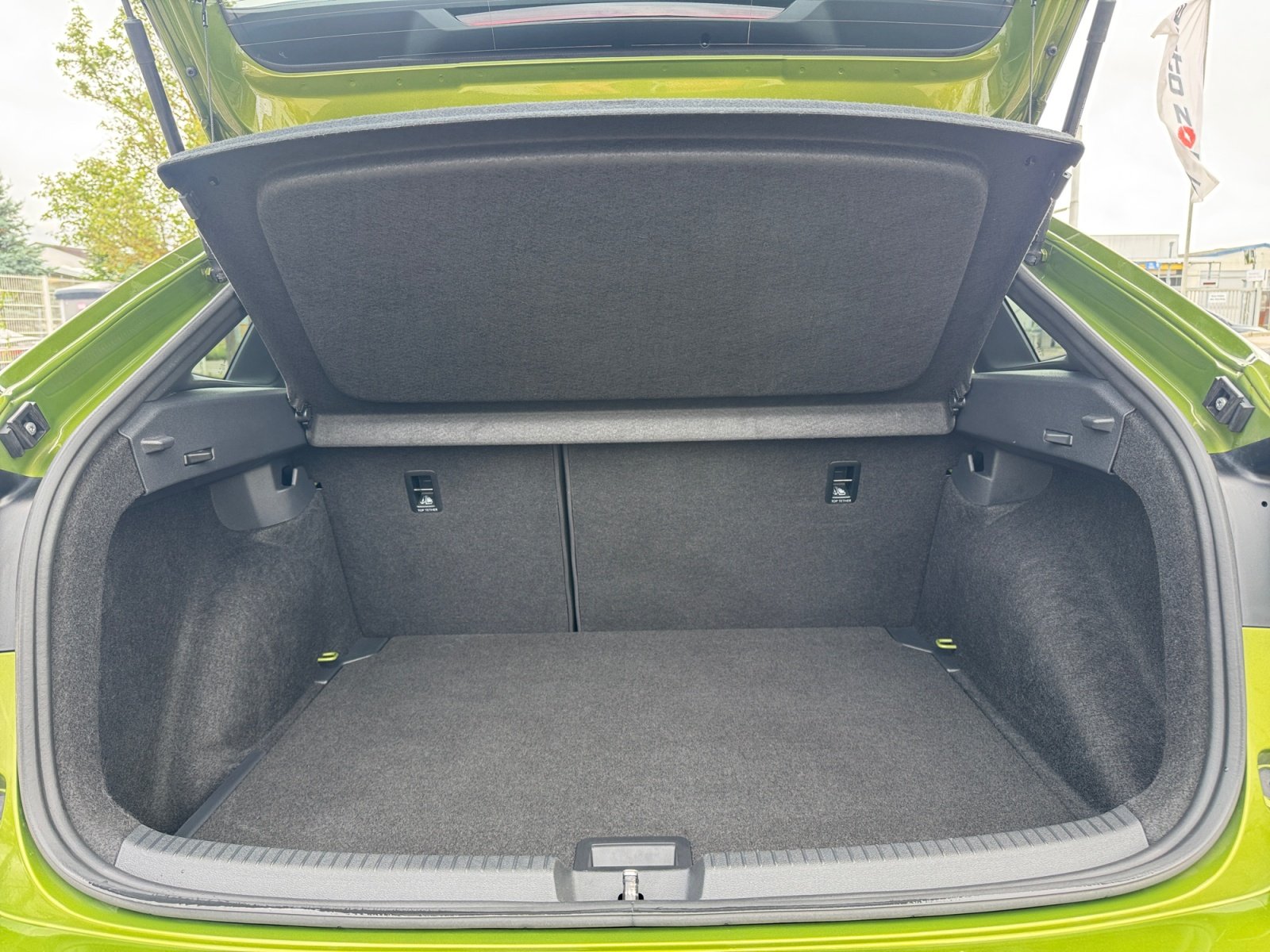 Taigo R-Line 1.0TSI Pano BlackStyle Kam.,PANO,SD