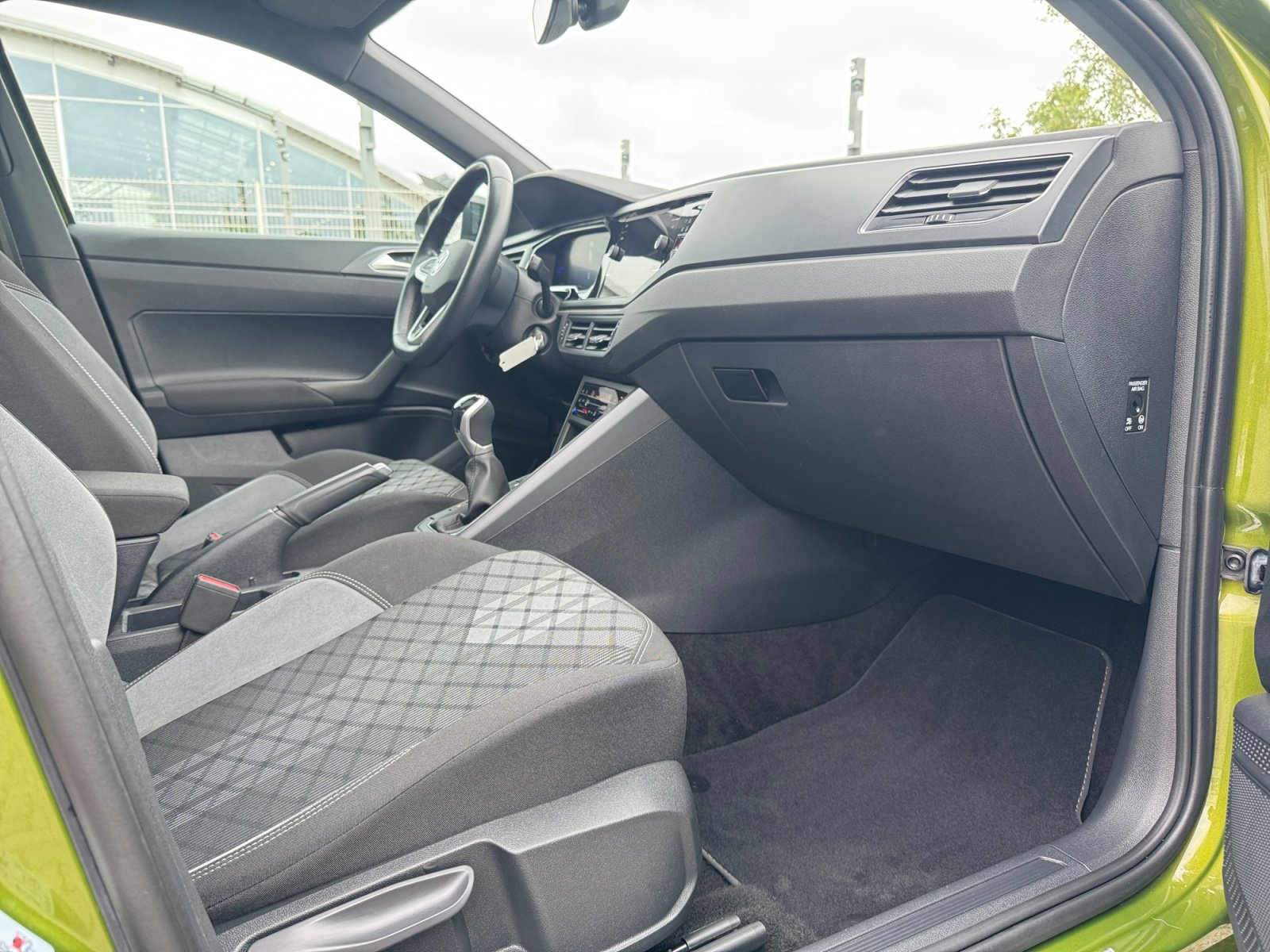Taigo R-Line 1.0TSI Pano BlackStyle Kam.,PANO,SD