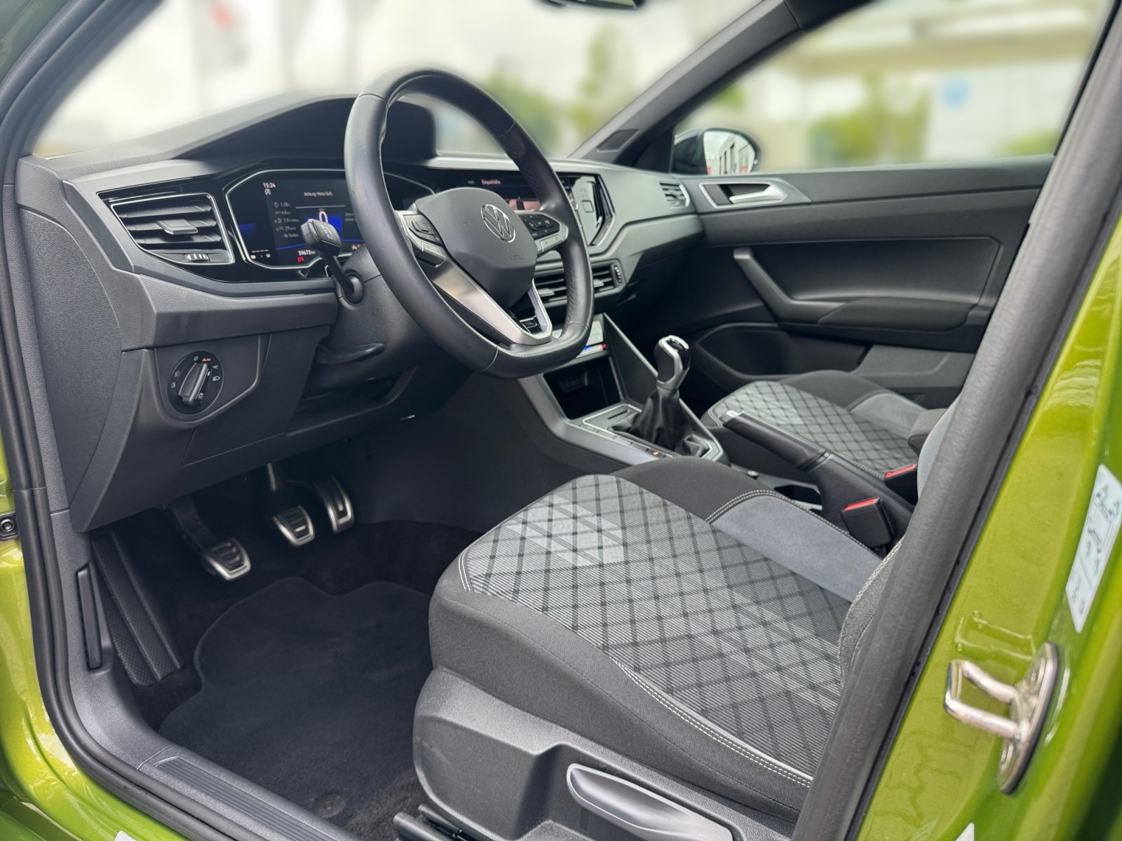 Taigo R-Line 1.0TSI Pano BlackStyle Kam.,PANO,SD