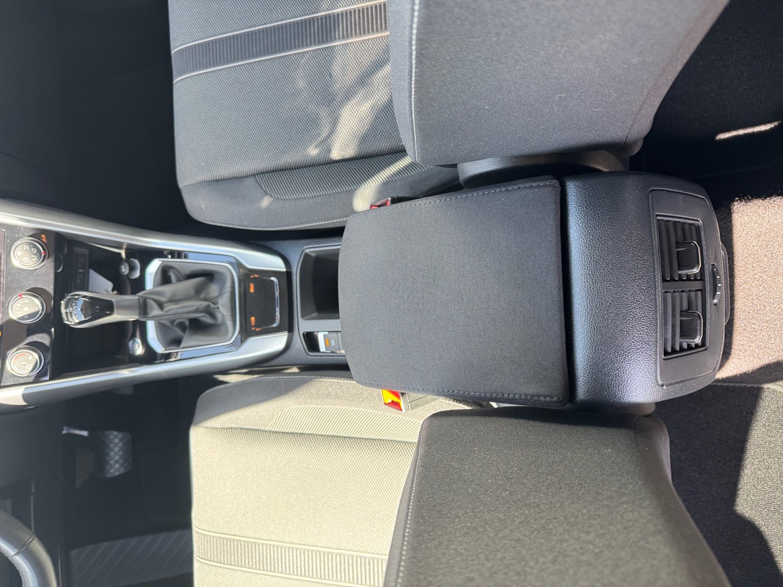 T-ROC Life 1.5 TSI DSG PDC,Virtual,AHK,LED,AUT