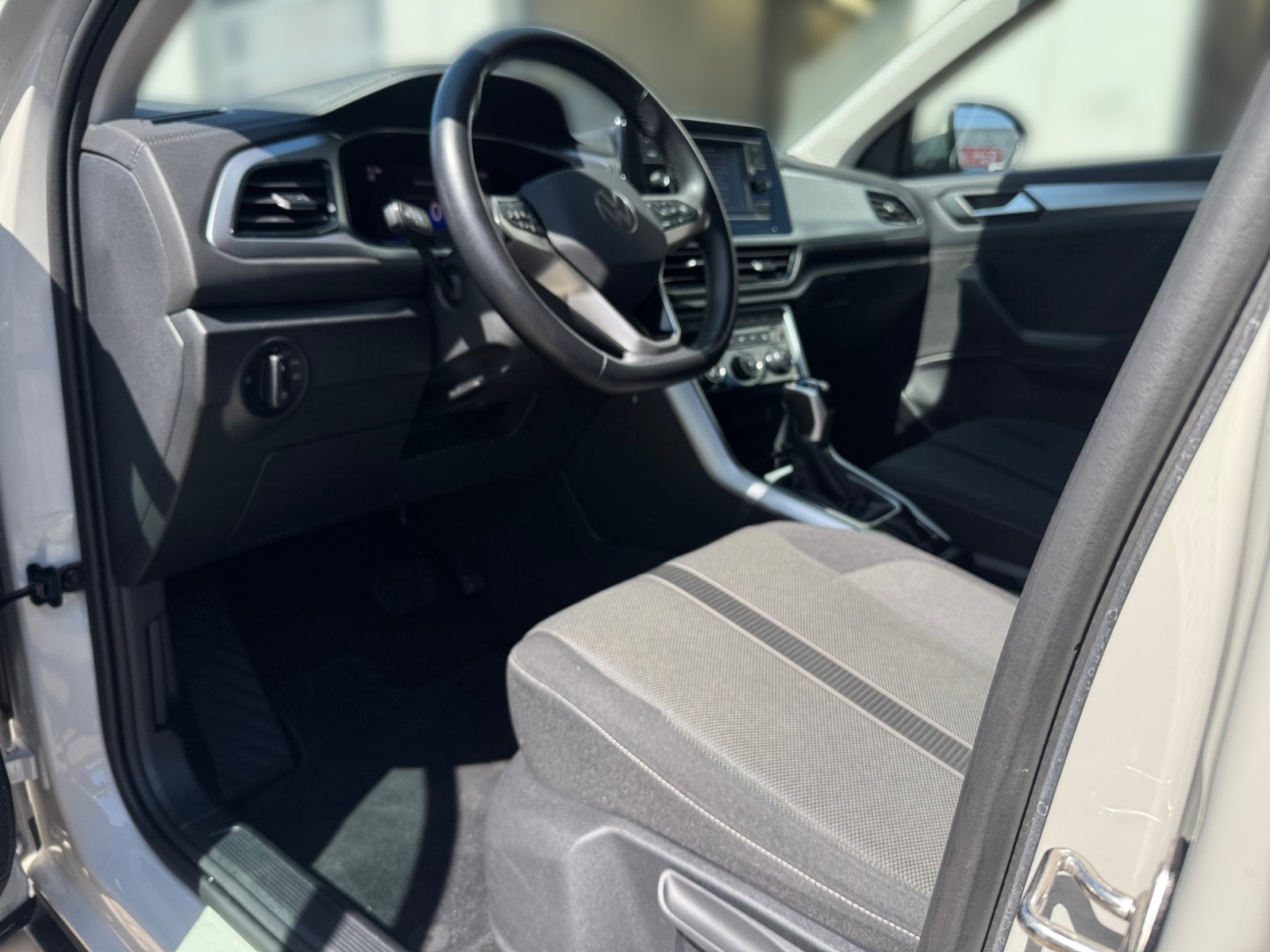 T-ROC Life 1.5 TSI DSG PDC,Virtual,AHK,LED,AUT