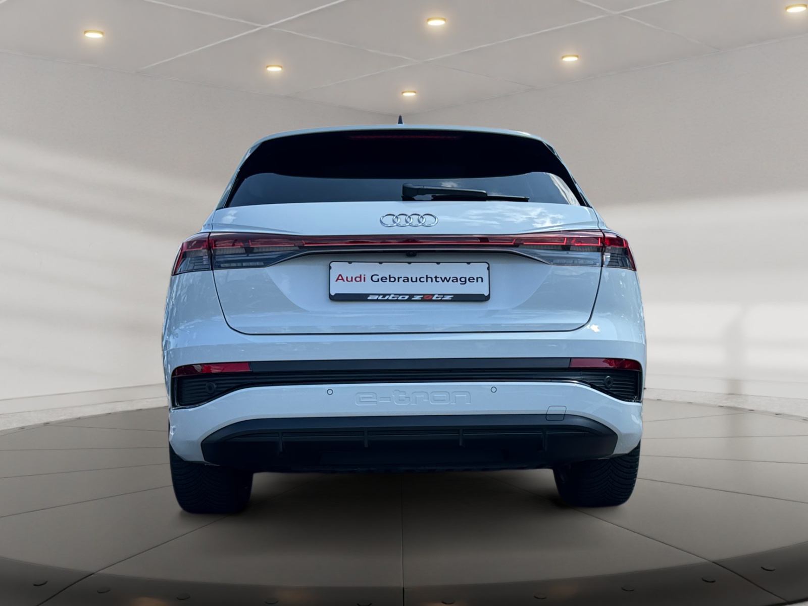 Q4 e-tron Sline 40 e-tron 150 kW ,S Line,PANO,LM
