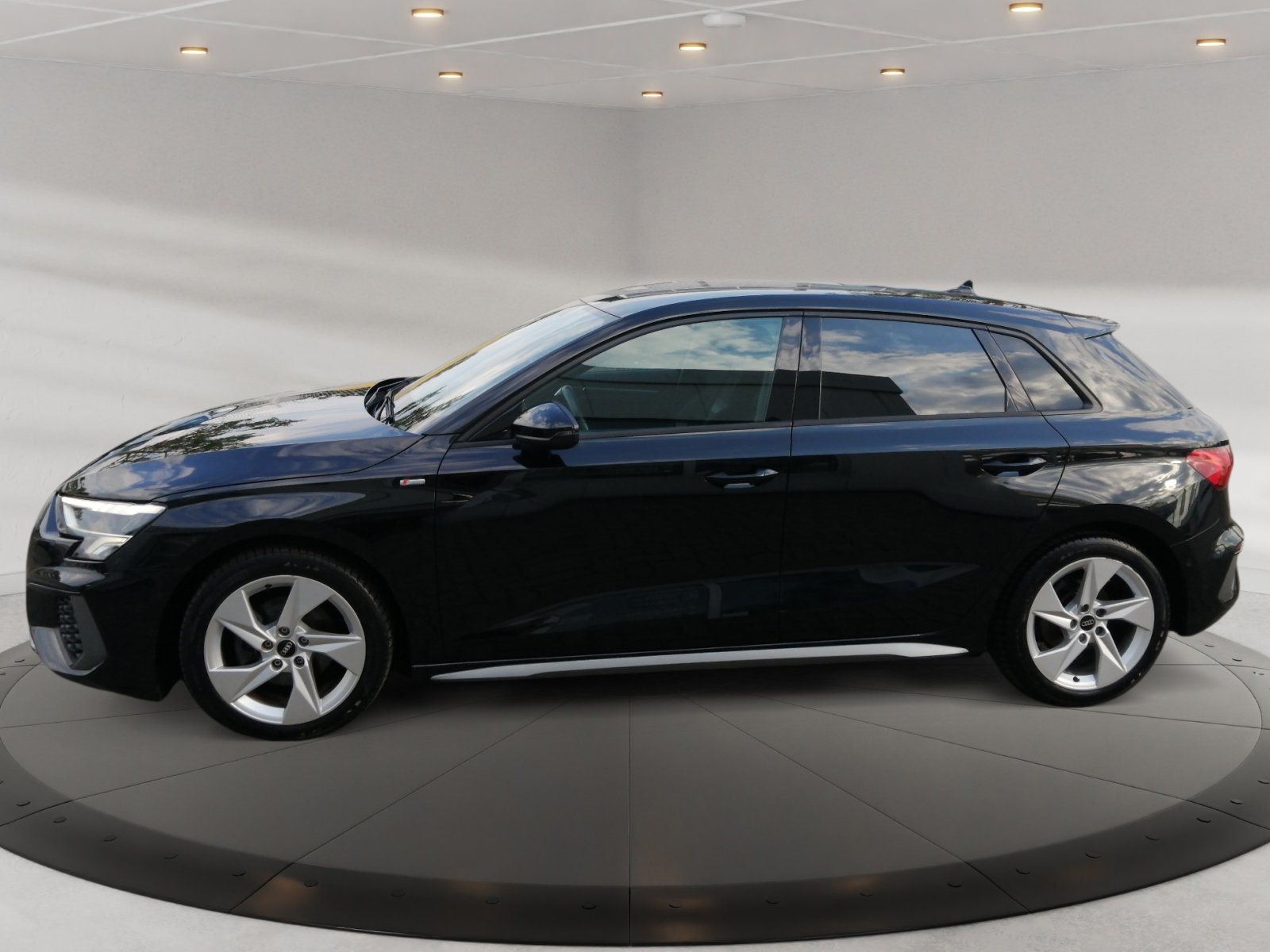 A3 Sportback S line 30 TDI S tronic S Line,HUD