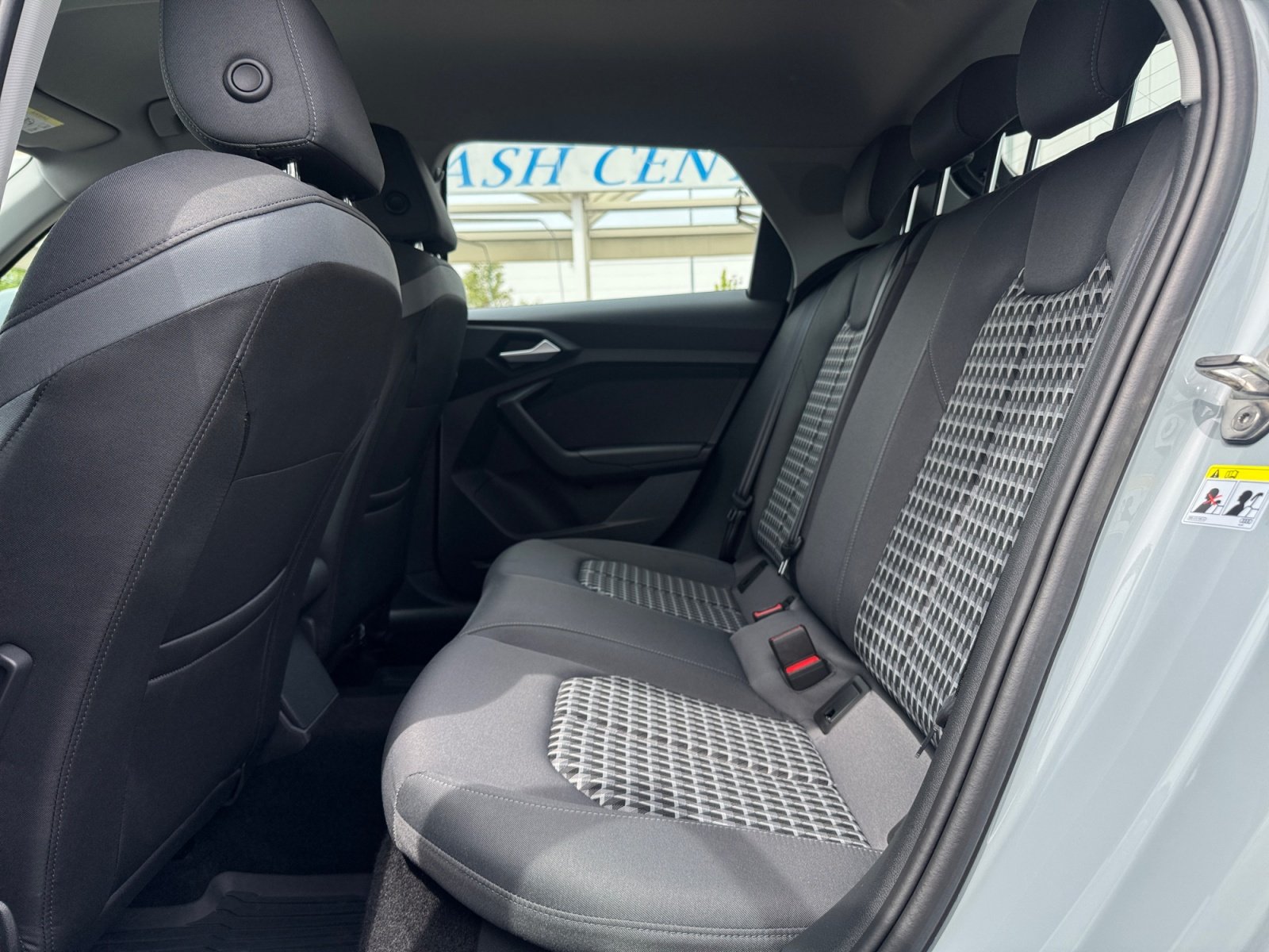A1 Sportback Advanced 30 TFSI Schaltgetriebe PDC