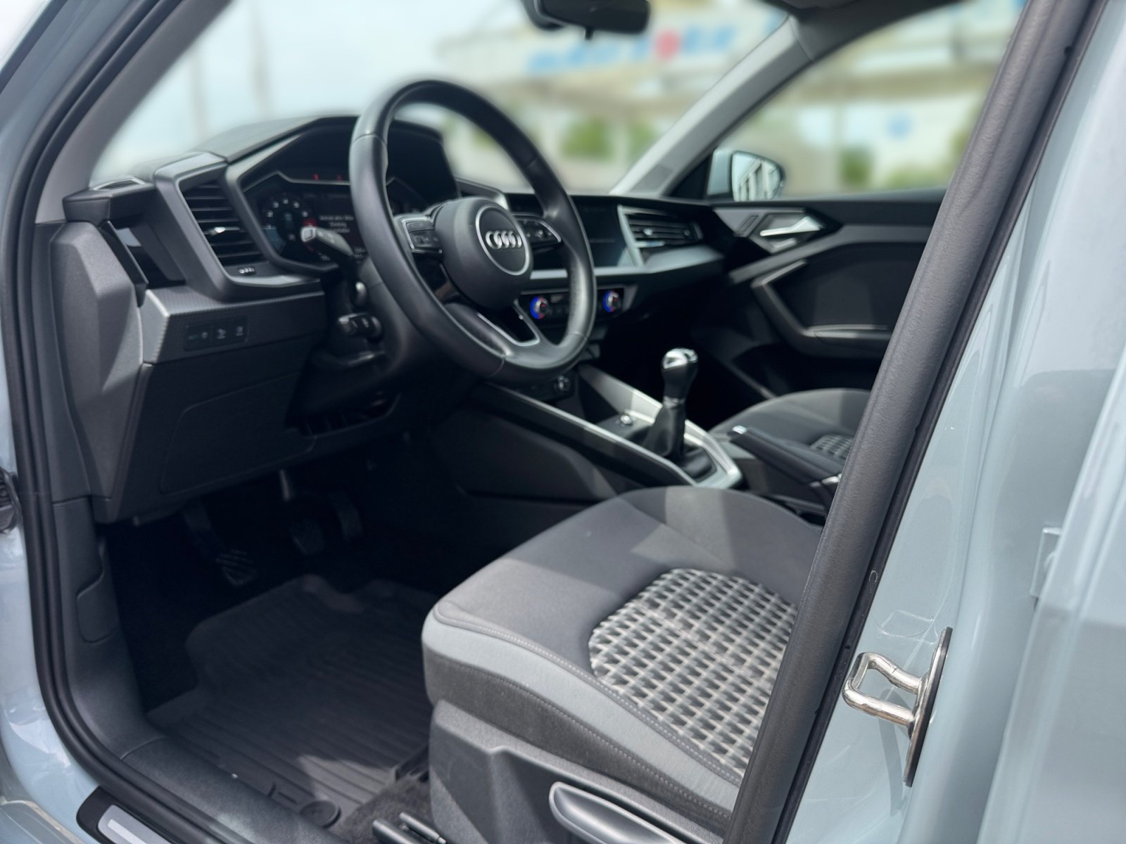 A1 Sportback Advanced 30 TFSI Schaltgetriebe PDC