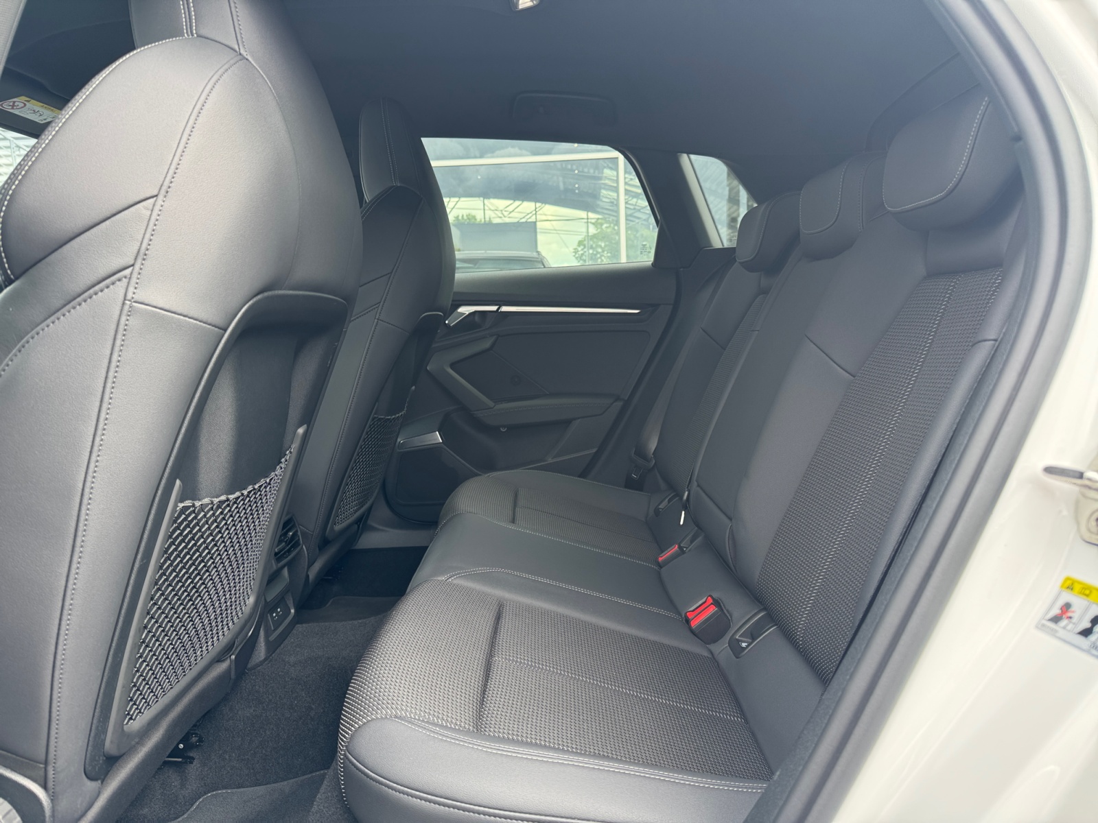 S3 Sportback quattro S3 Sportback TFSI 228(310)  S tronic