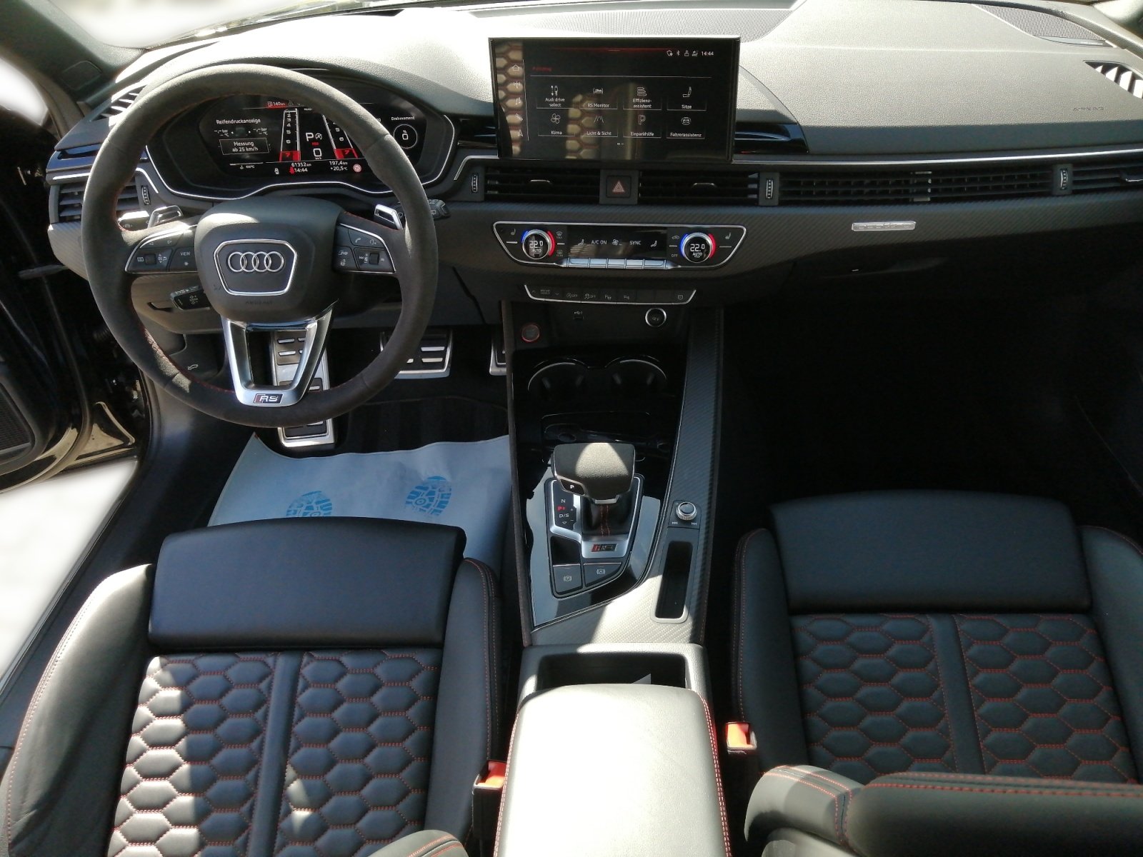 RS 4 Avant RS Essentials,HUD,Kam.,Massage,PANO