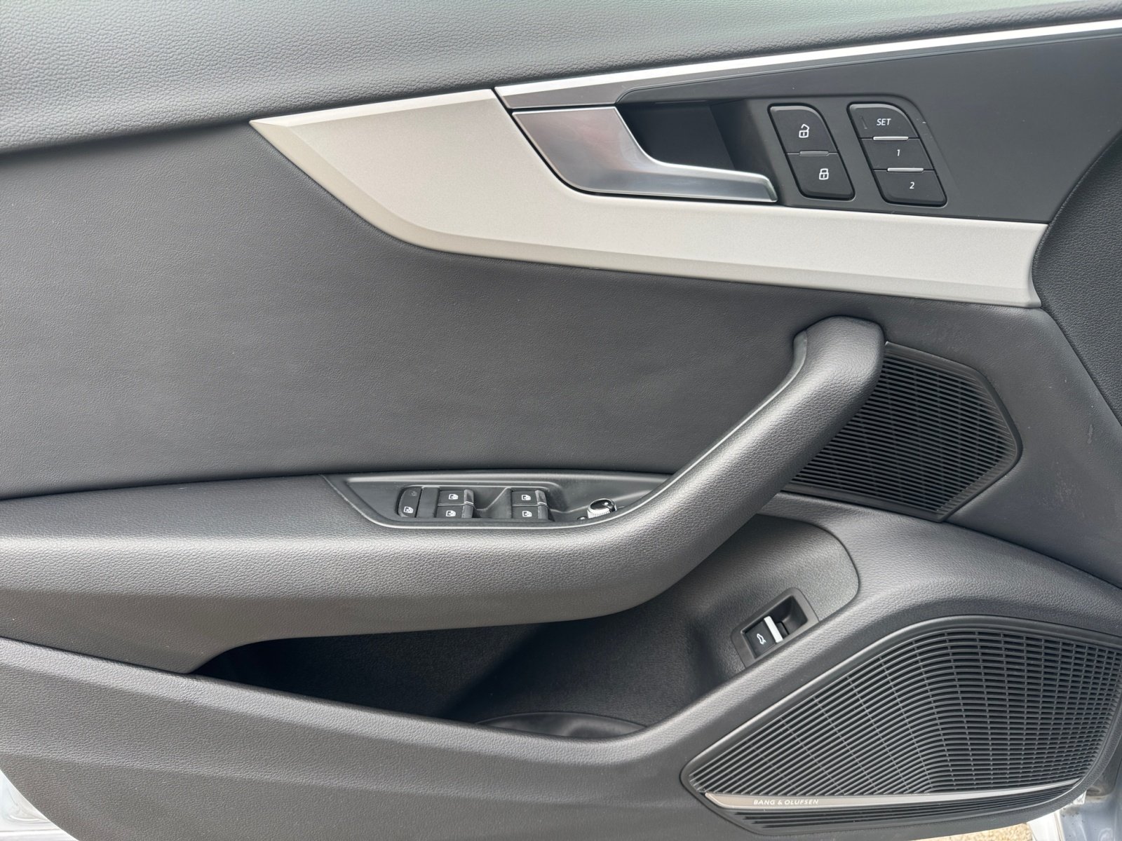A4 Avant advanced 40 TDI quattro S tronic BO,PDC