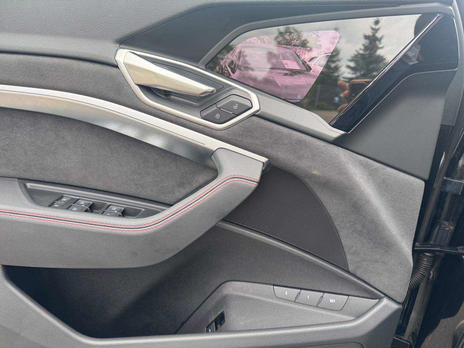 Q8 e-tron Sportback  S line 55  quattro 300 kW