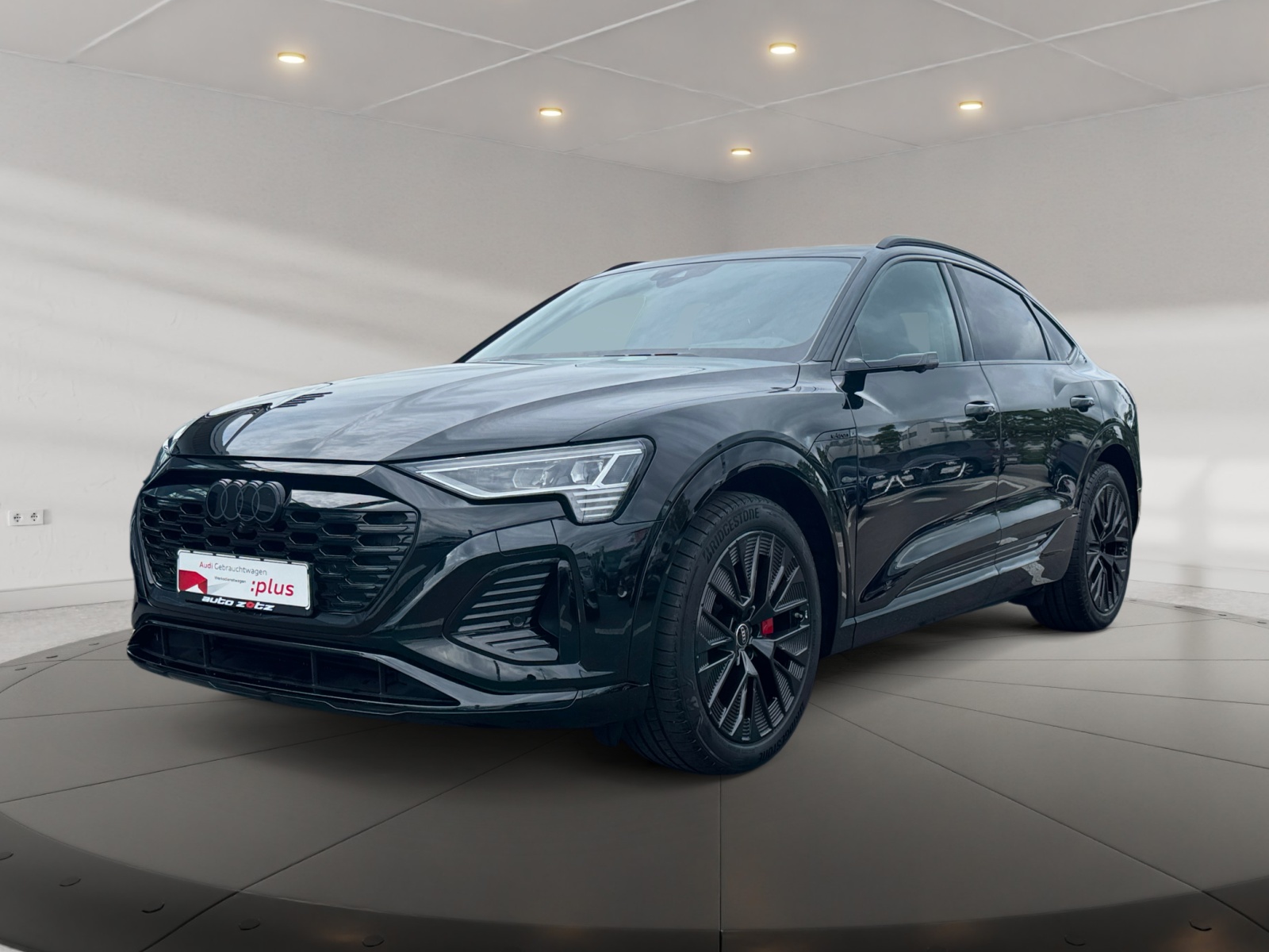 Q8 e-tron Sportback  S line 55  quattro 300 kW